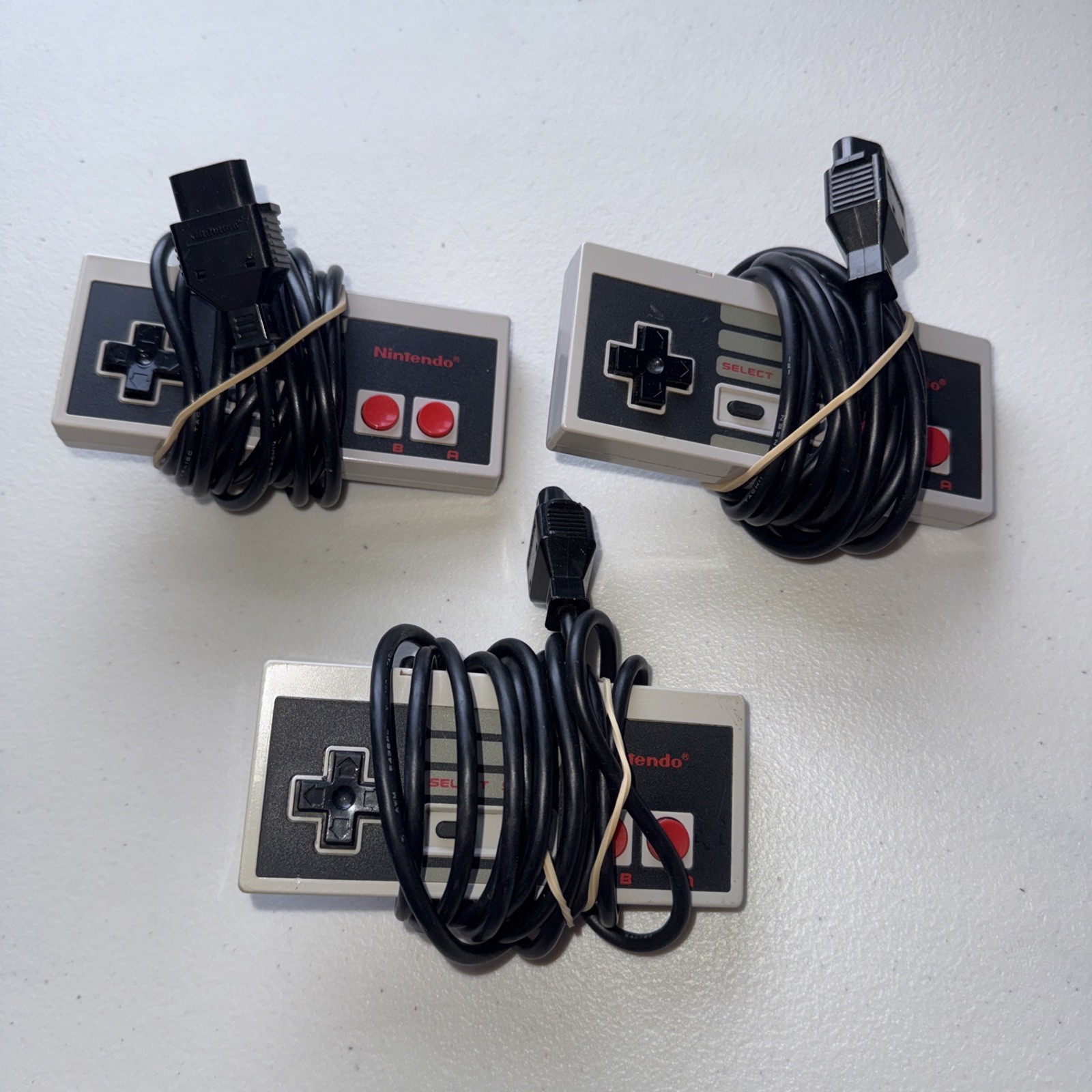 Nintendo NES Classic Edition Entertainment System w/3 remotes