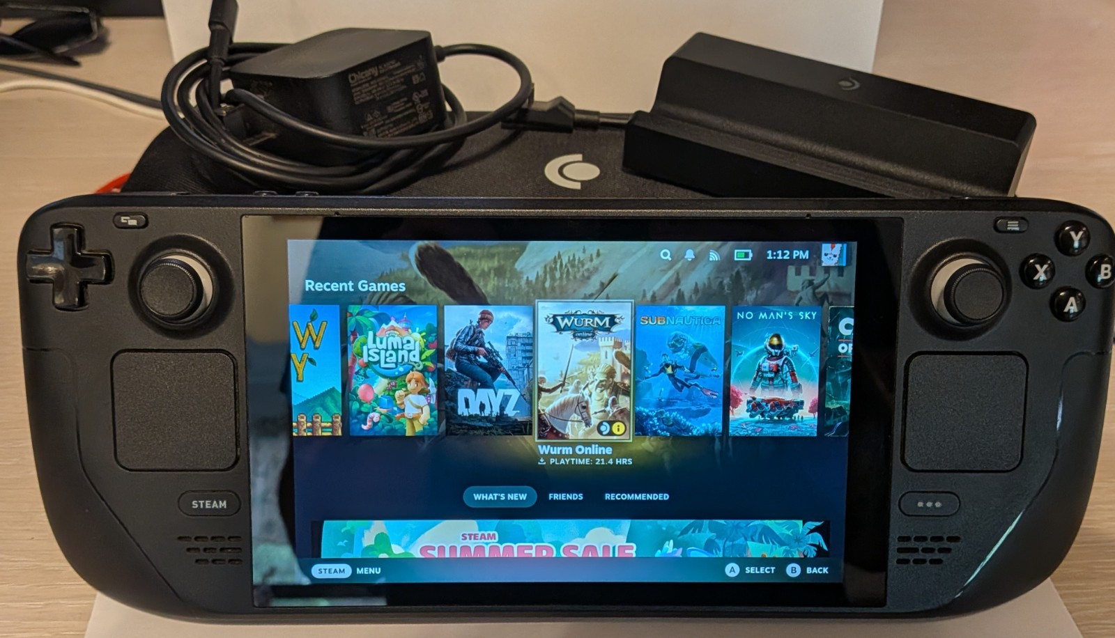 Steam deck 64gb LCD. With OEM Charger, Case And Steam Dock! Great condition!