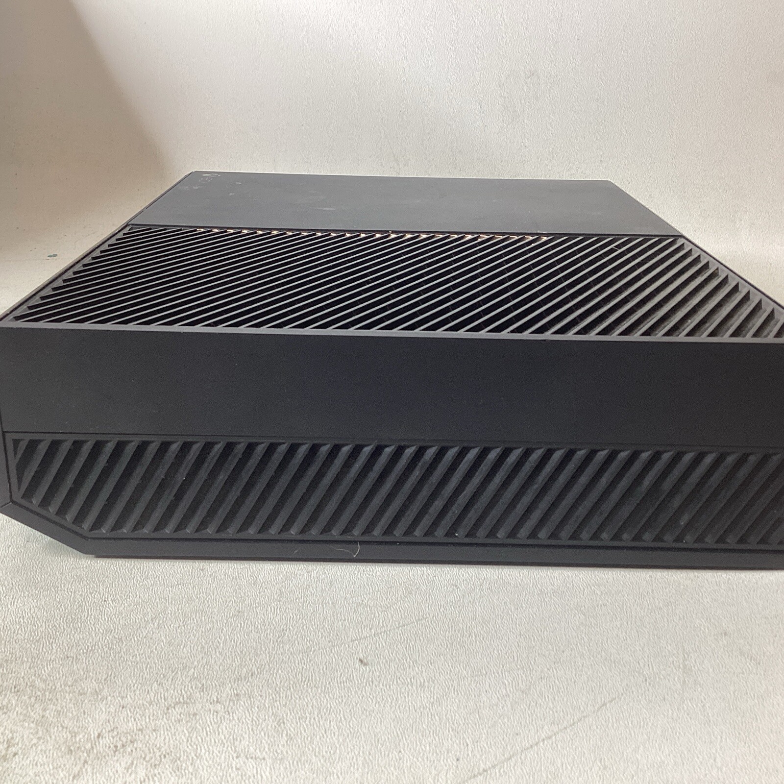 Microsoft Xbox One 1540 | 1TB HDD | Console Only
