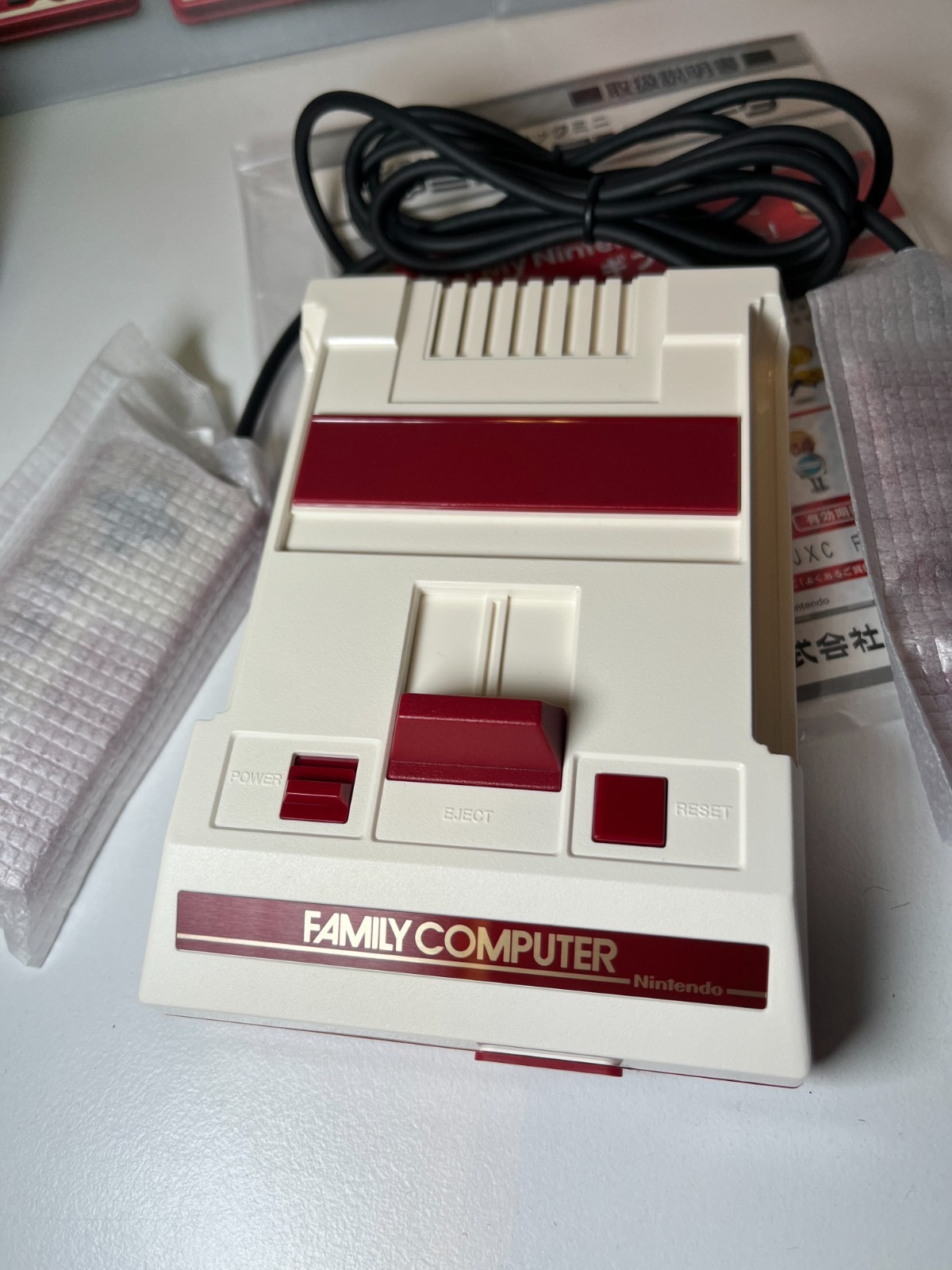NINTENDO FAMICOM MINI CONSOLE – NEW – ORIGINAL NINTENDO FAMILY COMPUTER JAP