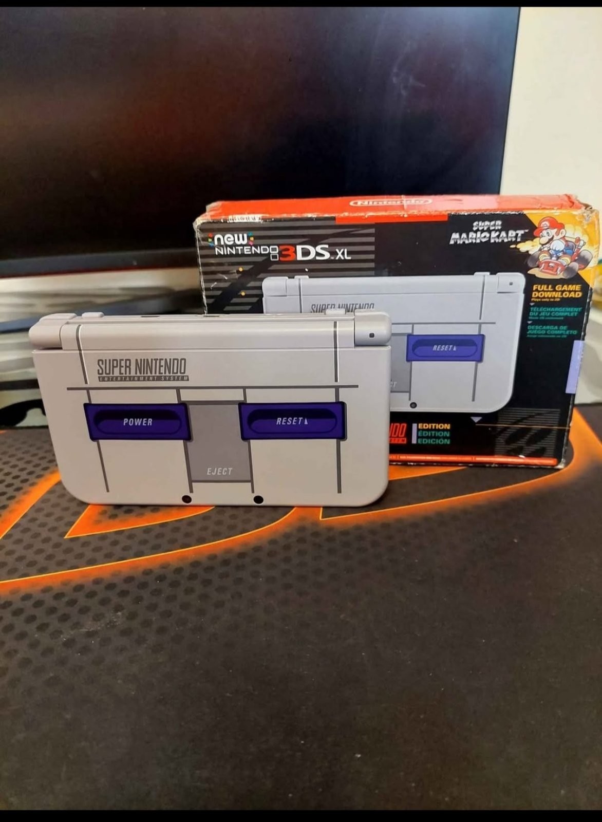 New Nintendo 3DS XL SNES edition In Box w/ Charger