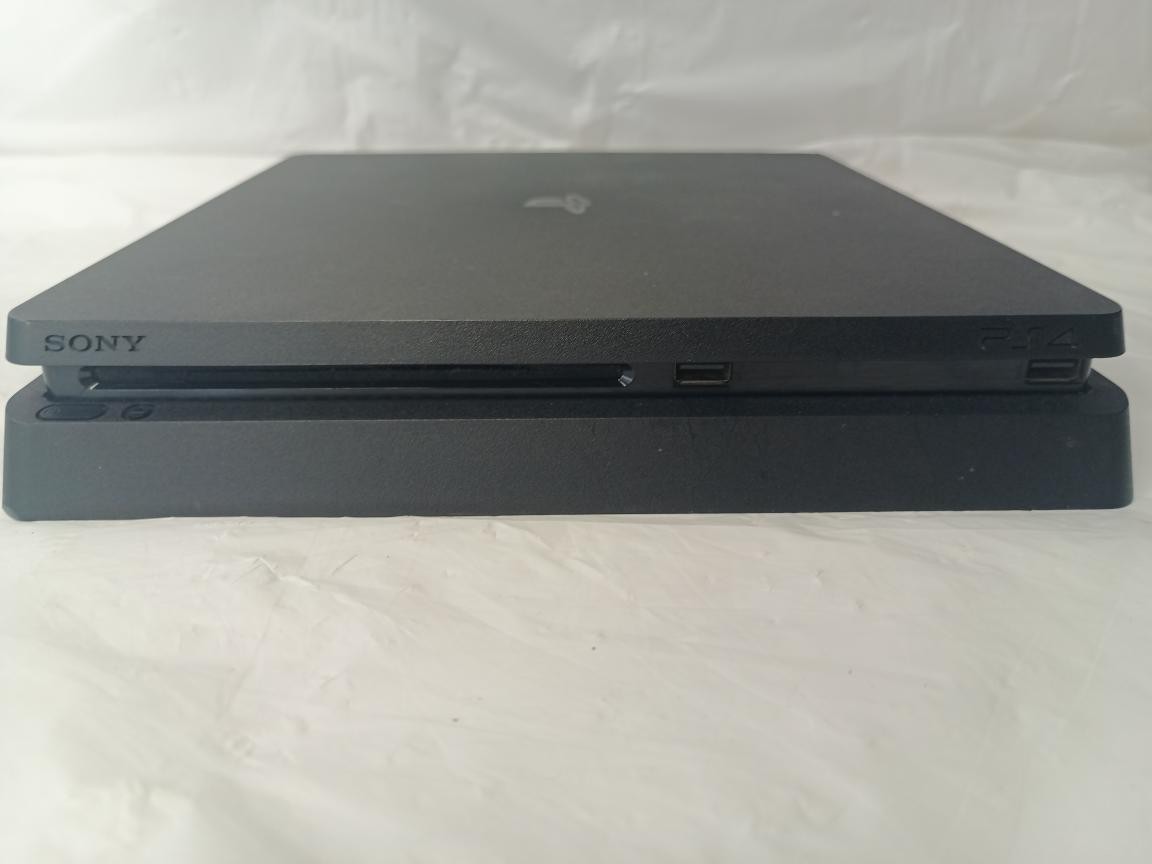 USED SONY PS4 – SYSTEM – CUH-1001A – 500GB (P23015498)