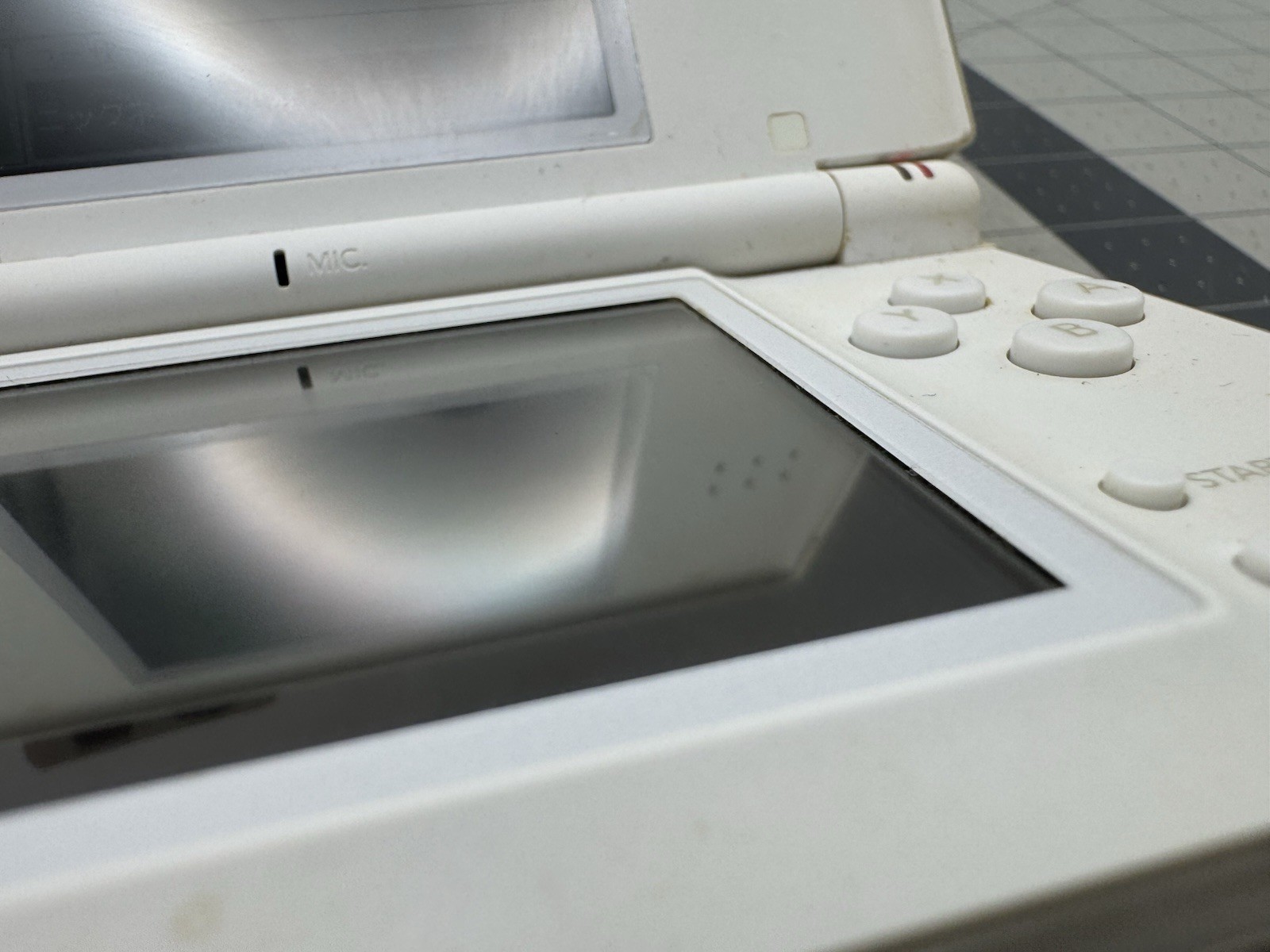 Nintendo DS Lite Console White Japanese With Universal Charger & 3 Games