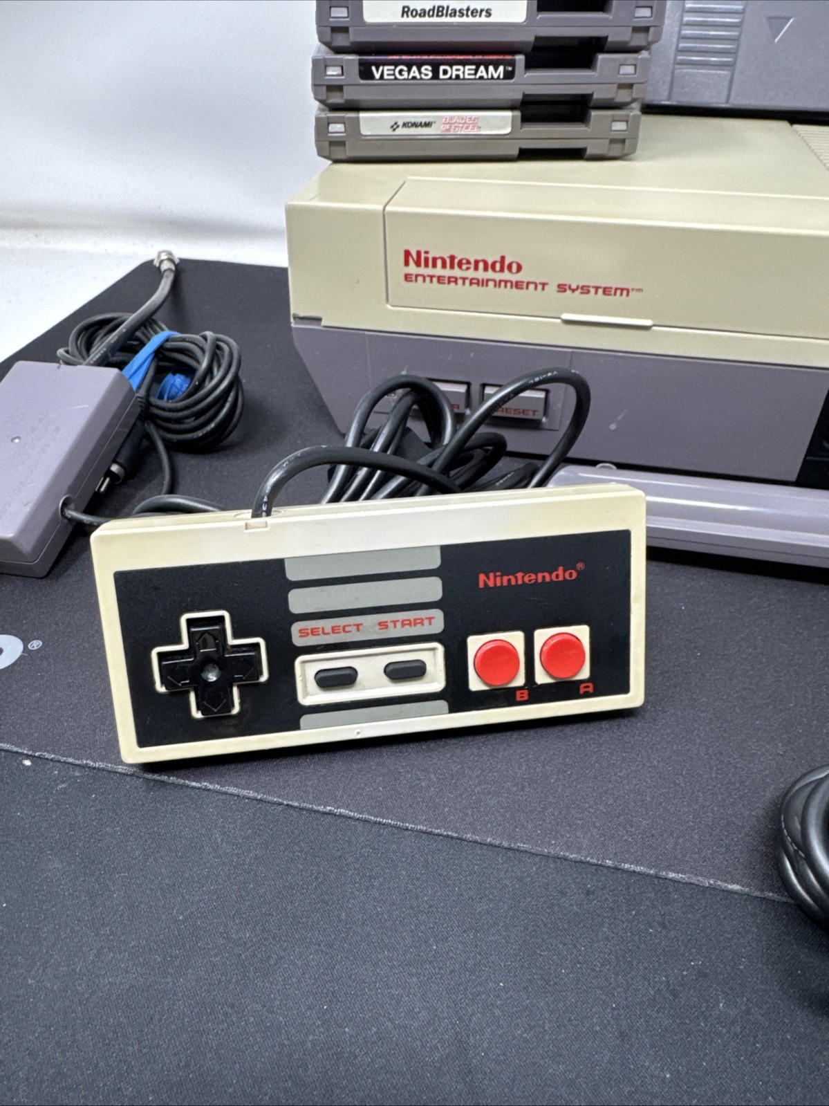 Nintendo NES Very Good Refurbished Top Loader Effect Console OEM Bundle w Games!