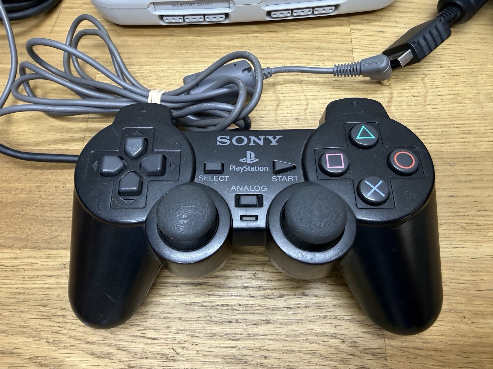 Sony PS One Model SCPH-101 Console Bundle PS2 Controller Working Buttons Stick
