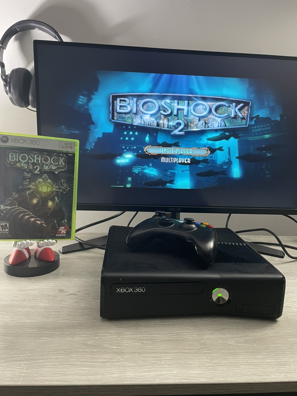 Xbox 360 S Slim Black 1439 Console w/250GB, 1 Controller, 7 Games & Cords Bundle