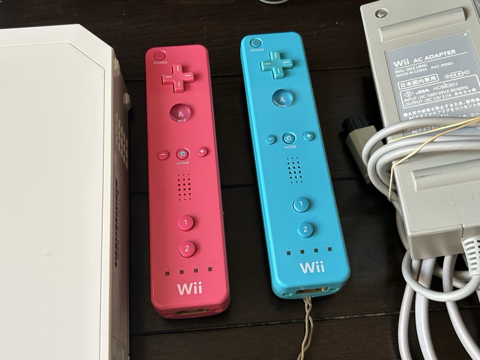 Nintendo Wii White Console Bundle 2 Wii Pink Blue Answers Classic Mario 6 Games