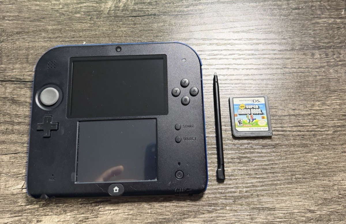 Nintendo 2DS Handheld System Black/Blue TESTED WORKING w Stylus/ and Game