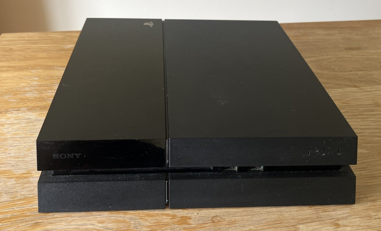 Sony Playstation 4 PS4 CUH-1001A – Black Used – Storage 1.77 TB Tested Working
