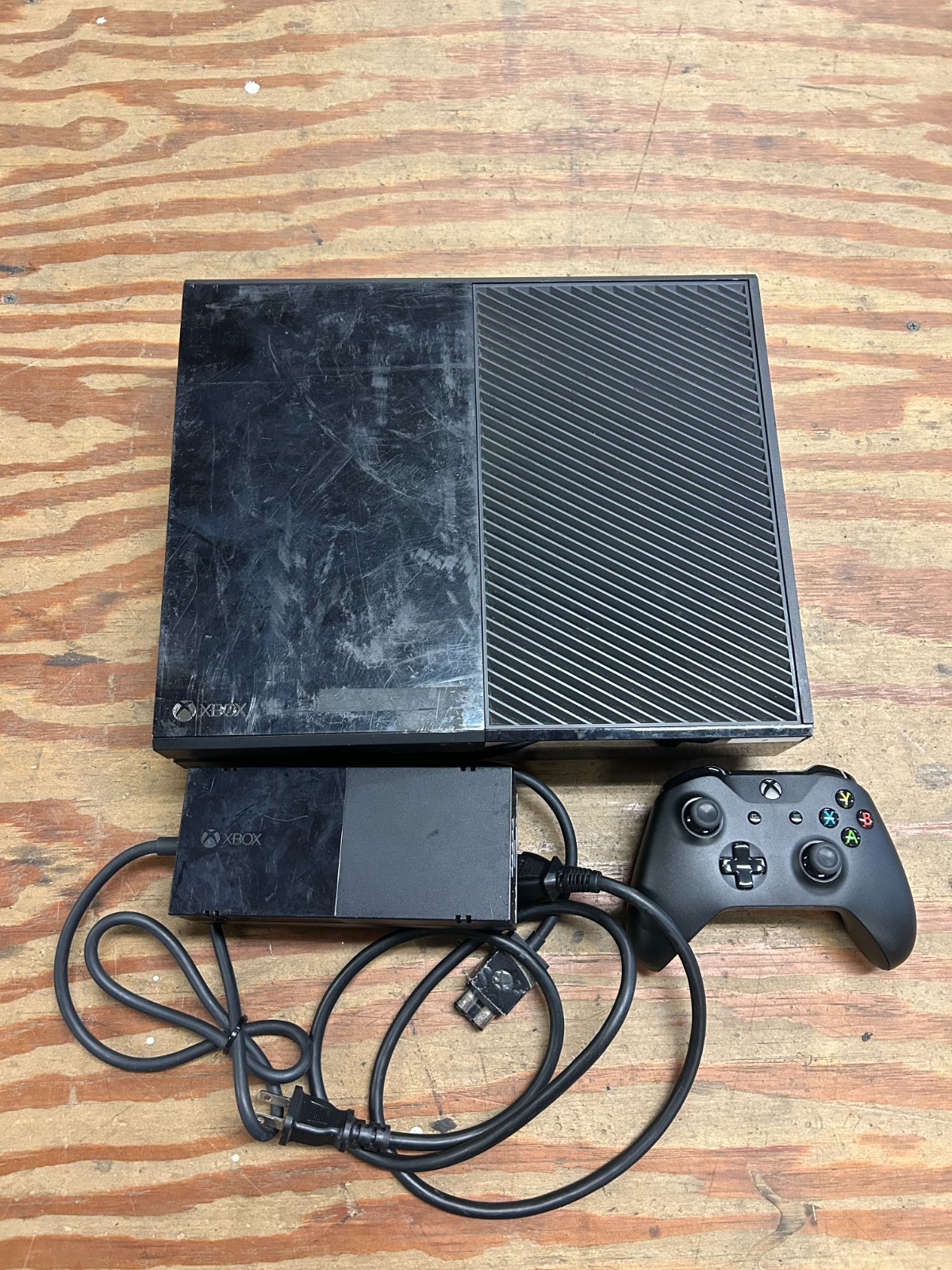 Microsoft Xbox One with Kinect 500GB Black Console – box included, used, WORKING