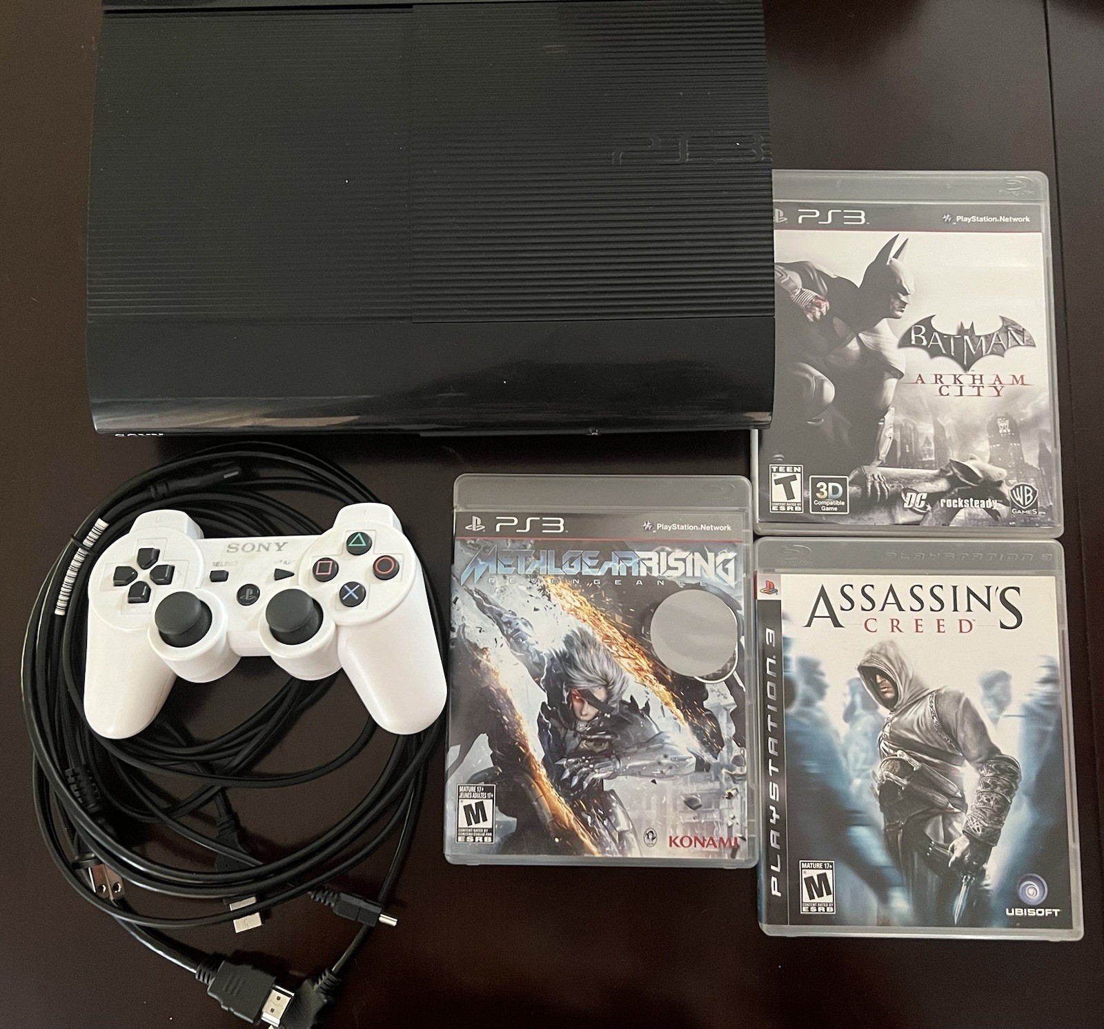 Sony PlayStation 3 Super Slim Console Bundle CECH-4001B TESTED