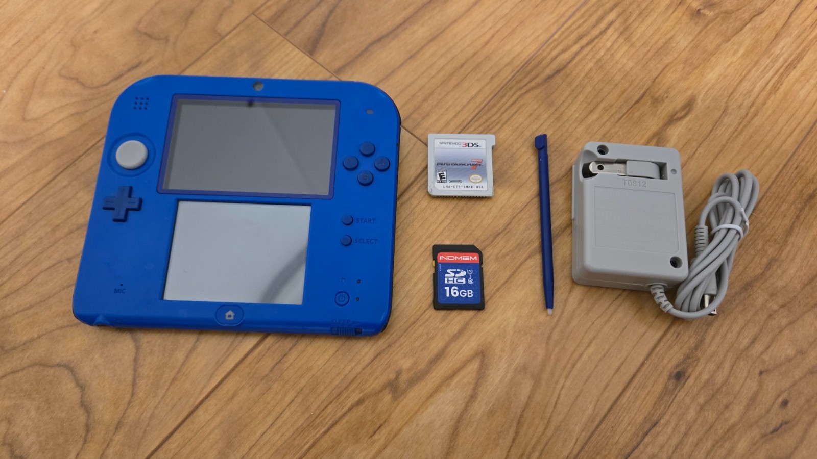 Nintendo 2DS Handheld Console Electric Blue – Mario Kart 7 Bundle Tested