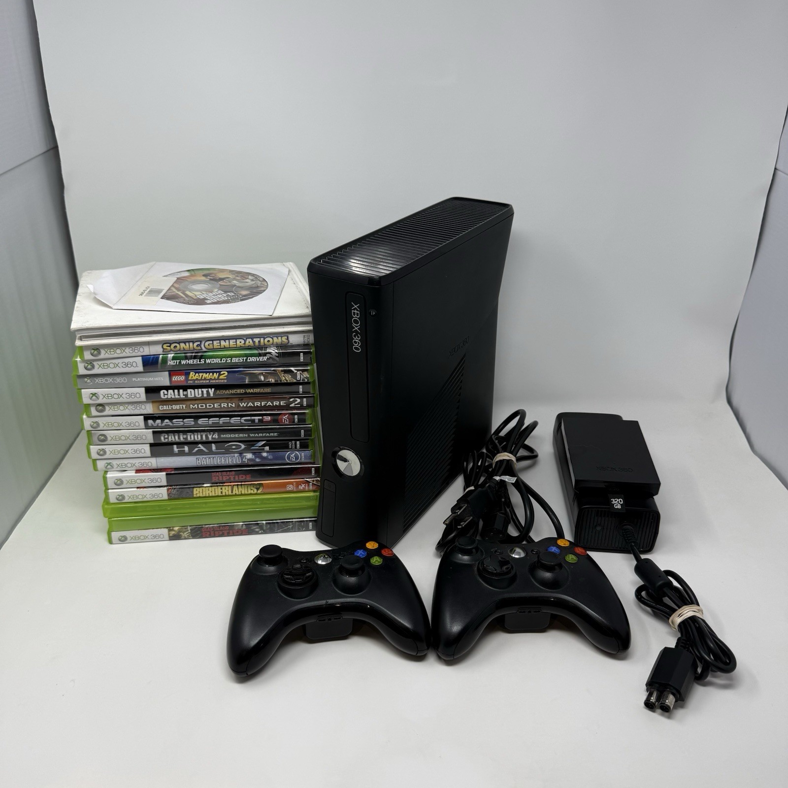 Xbox 360 S 320GB Console Bundle 15+ Games 2 OEM Controllers Tested Working