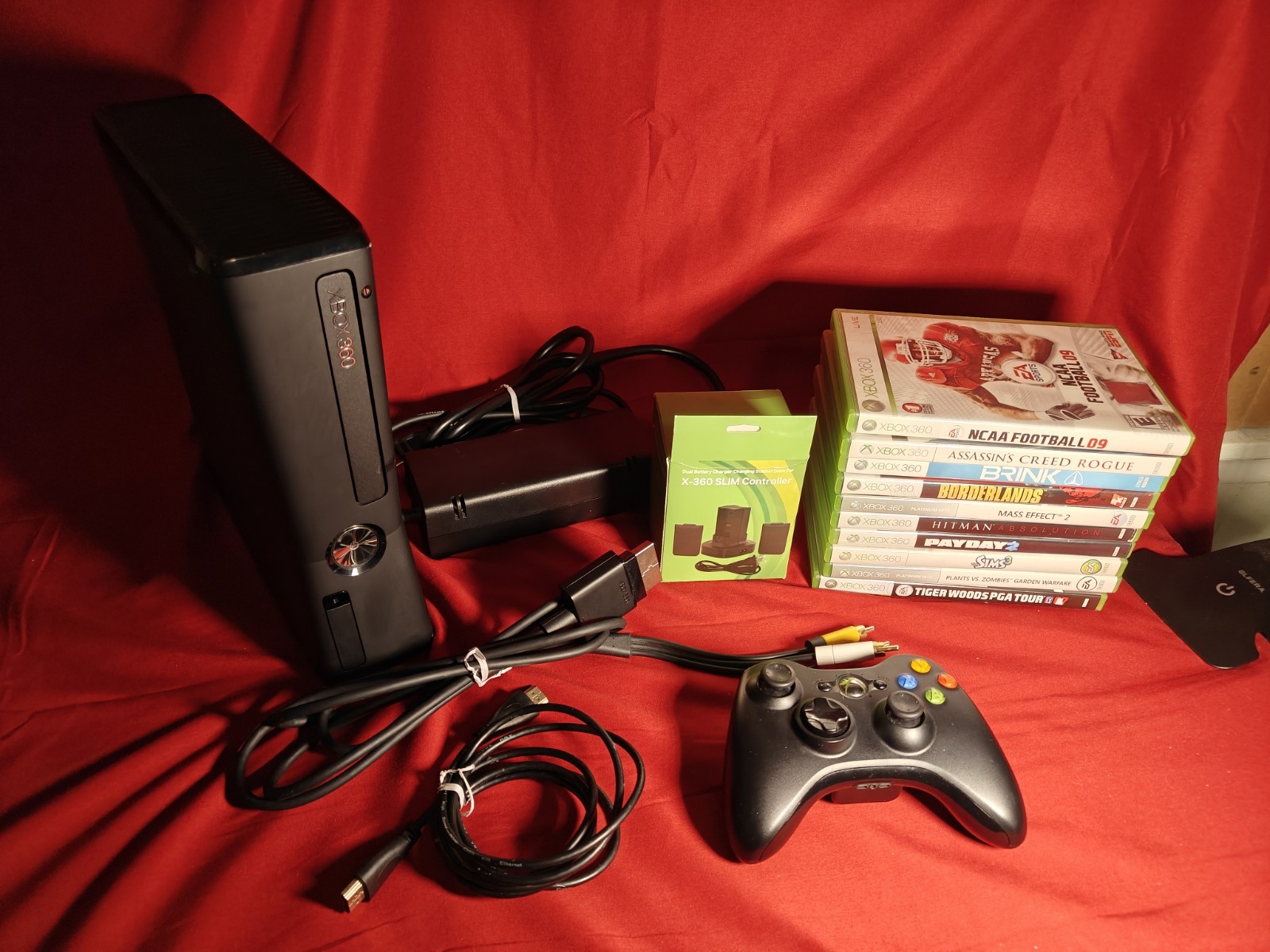 Xbox 360 Slim Console 1439 4GB 10 Game Lot Bundle Tested Controller HDMI RCA