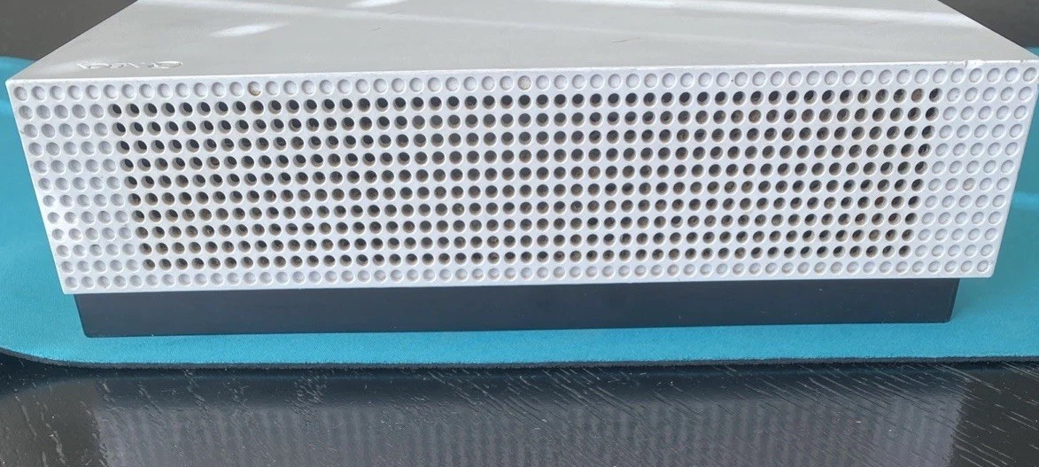 Xbox One S All Digital Edition – For Parts Or Repair – Hard Drive Is Dead