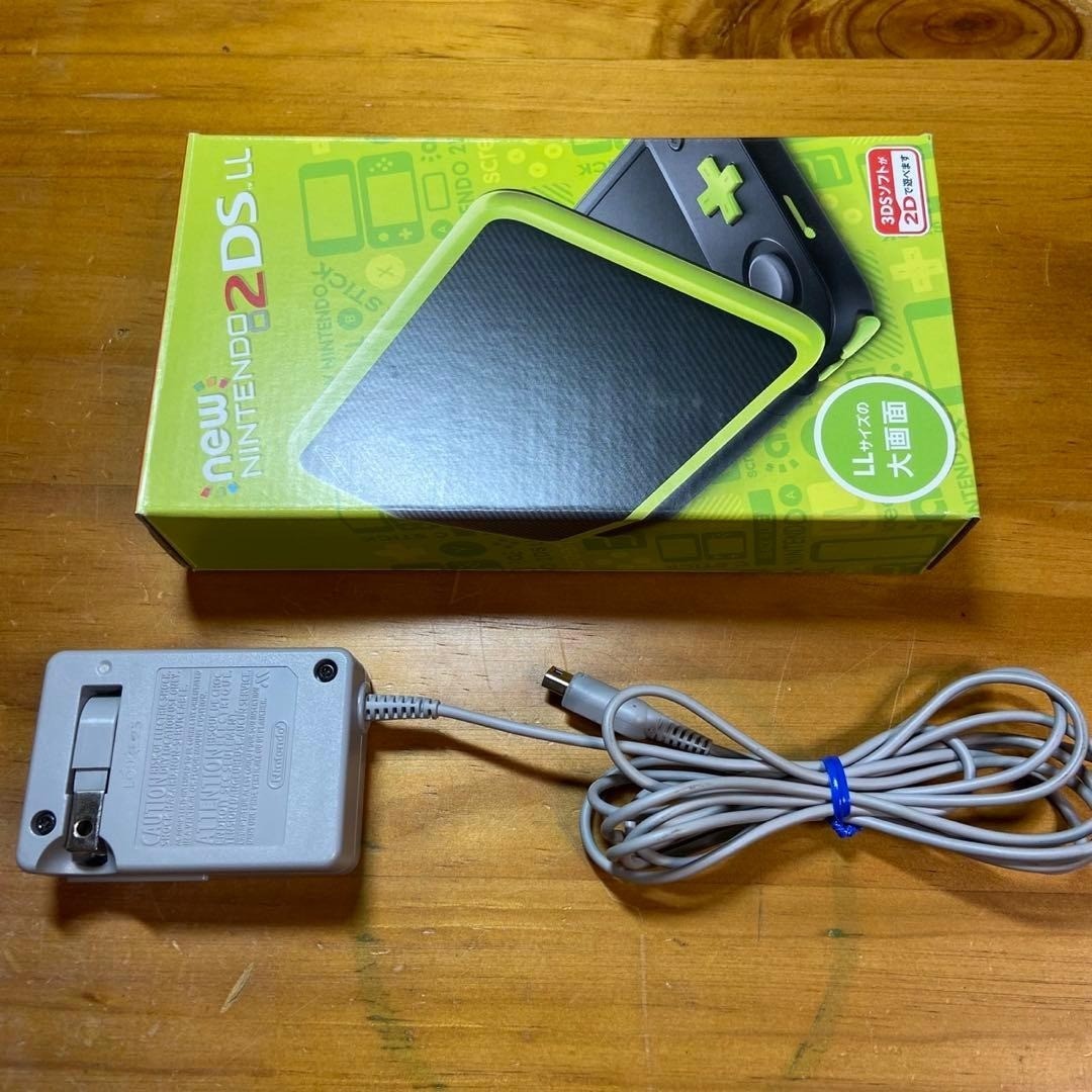 New Nintendo 2DS LL Black Lime 6075 From Japan