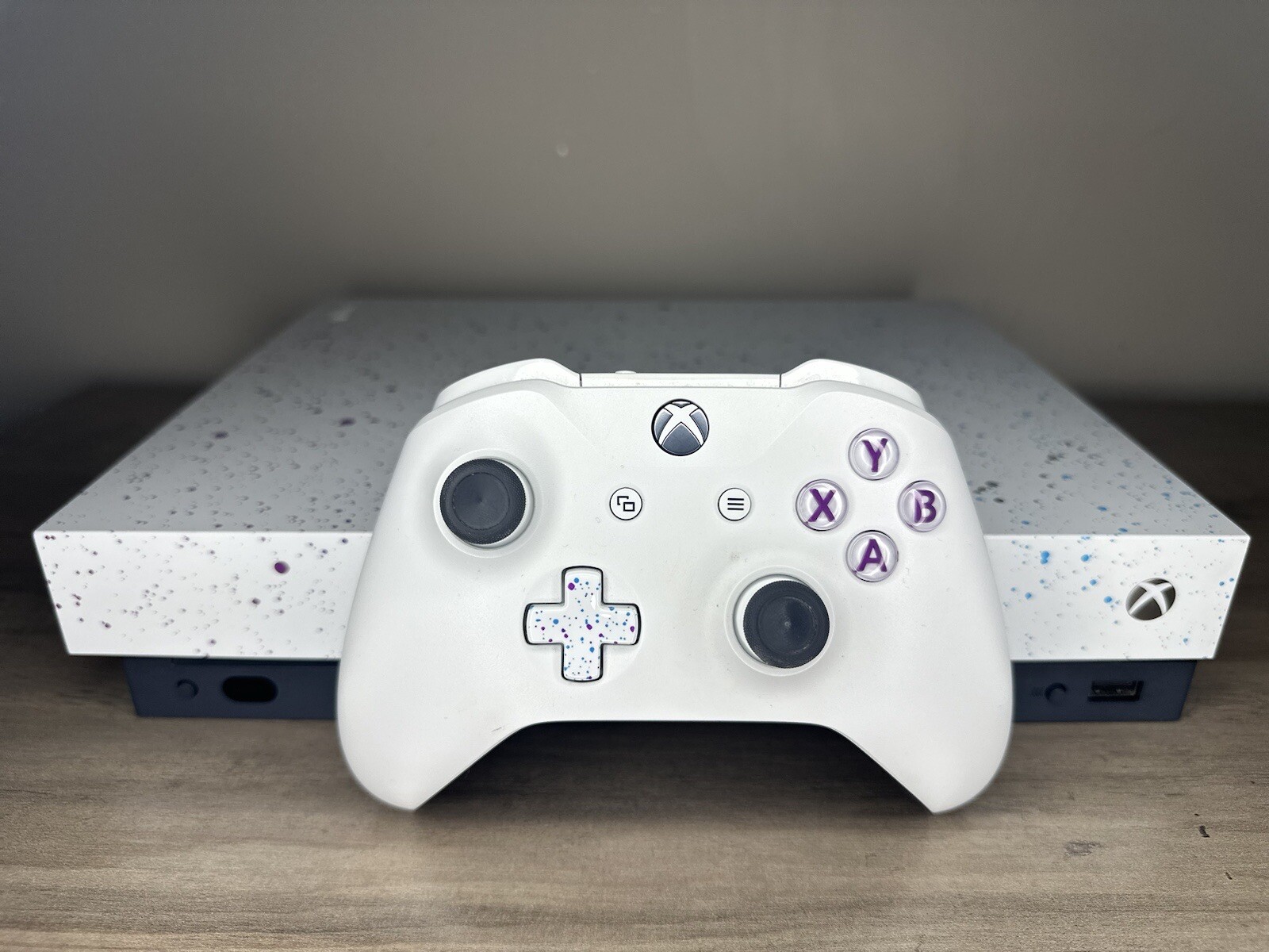 Microsoft Xbox One X 1 TB with NBA 2K20 Special Edition – FMP-00153