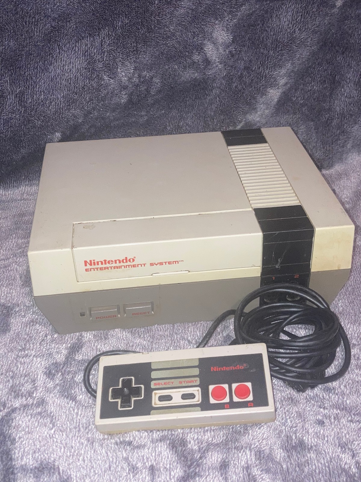 Nintendo NES Bundle ; Console, Controller, Advantage, Joystick, Zapper and Game