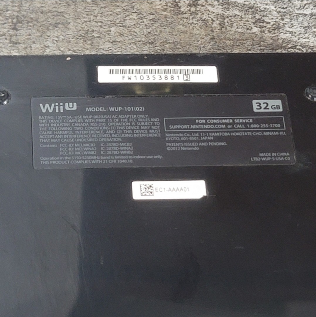 Nintendo Wii U Game Console WUP-101(02) Legend of Zelda Gamepad + 12 Games