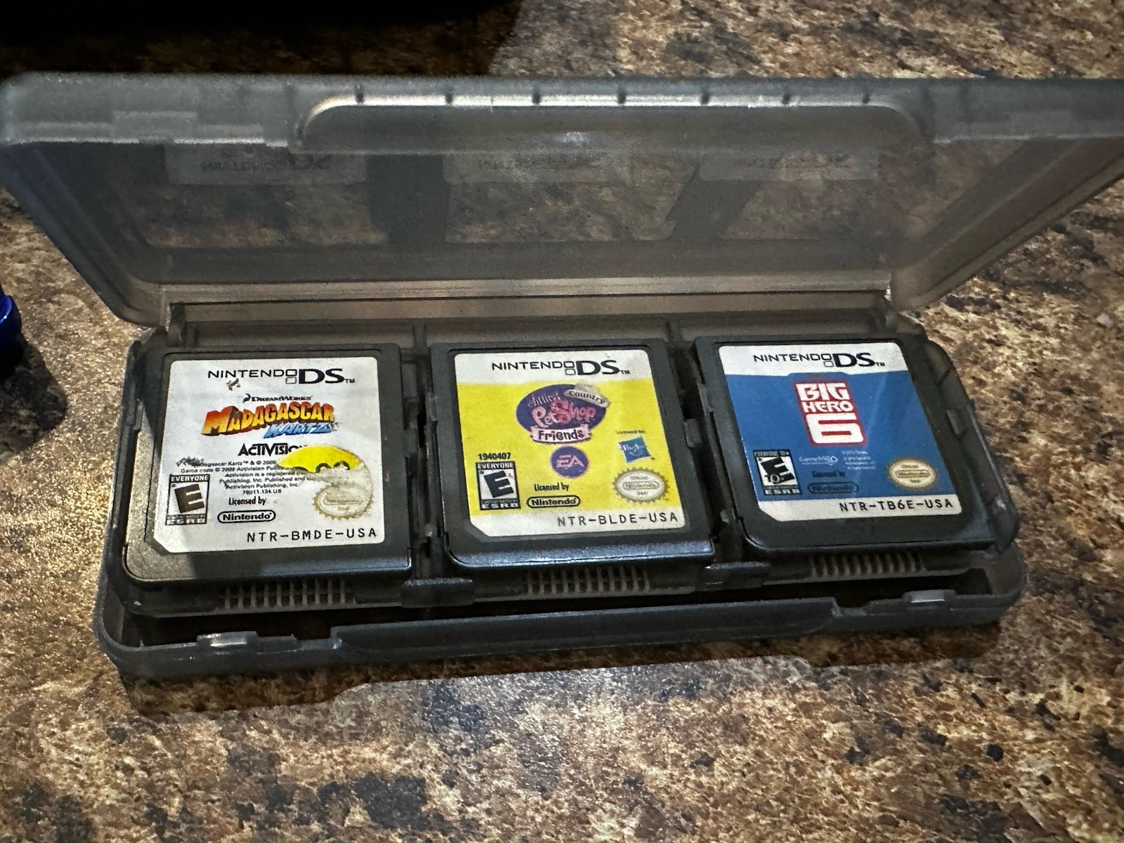 Nintendo 3DS Cobalt Blue Console English Excellent -No Charger- With 6 Games