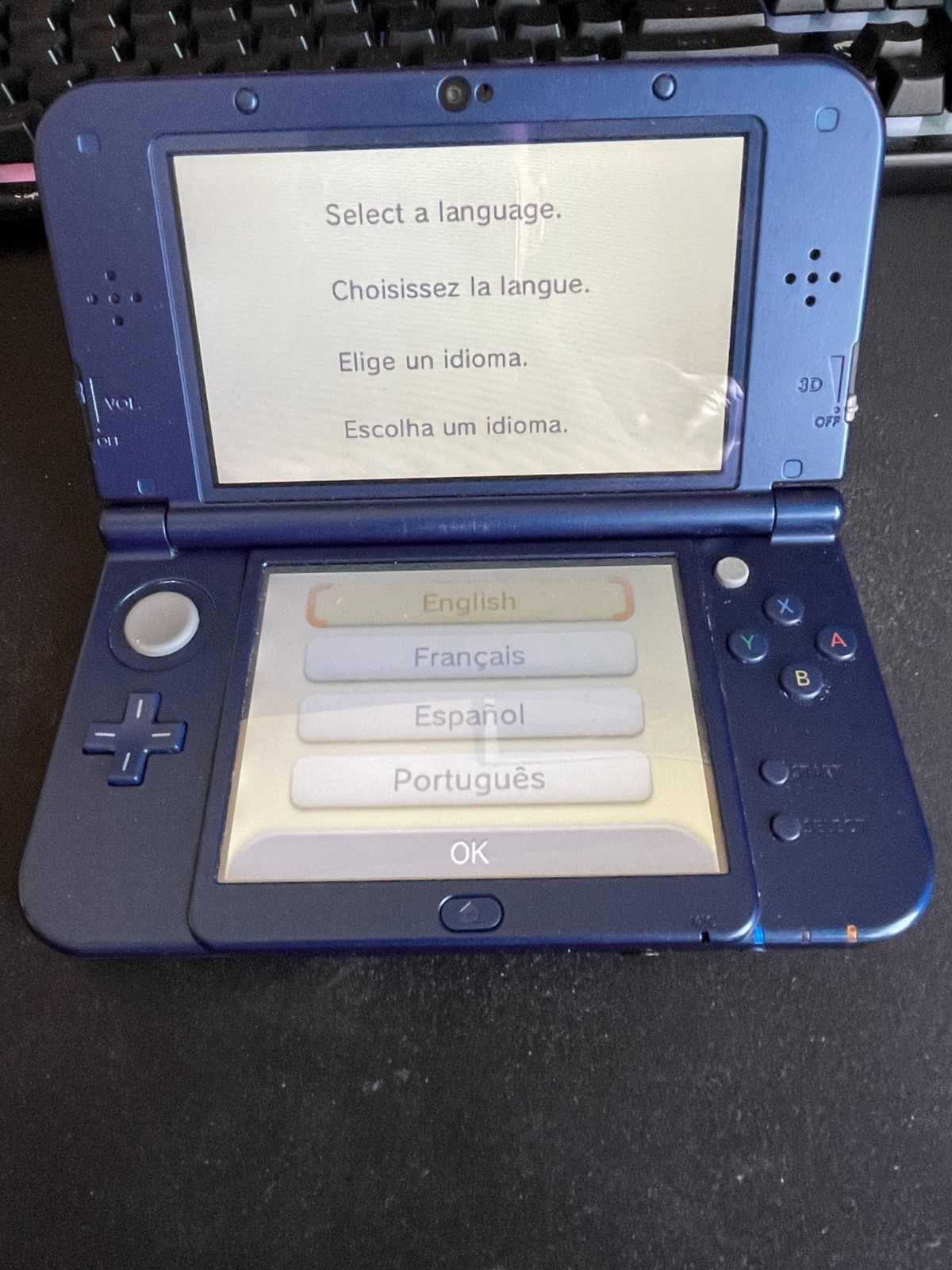 Nintendo New 3DS XL Galaxy Edition Handheld System Purple Excellent condition