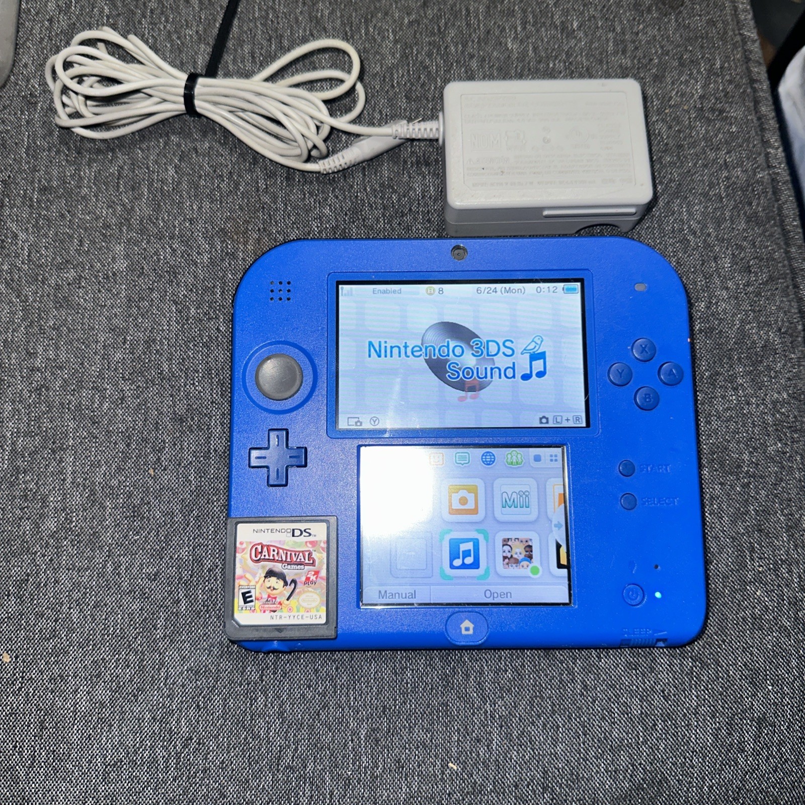 Nintendo 2DS Electric Blue 2 Gaming Handheld Nintendo DS GREAT CONDITION