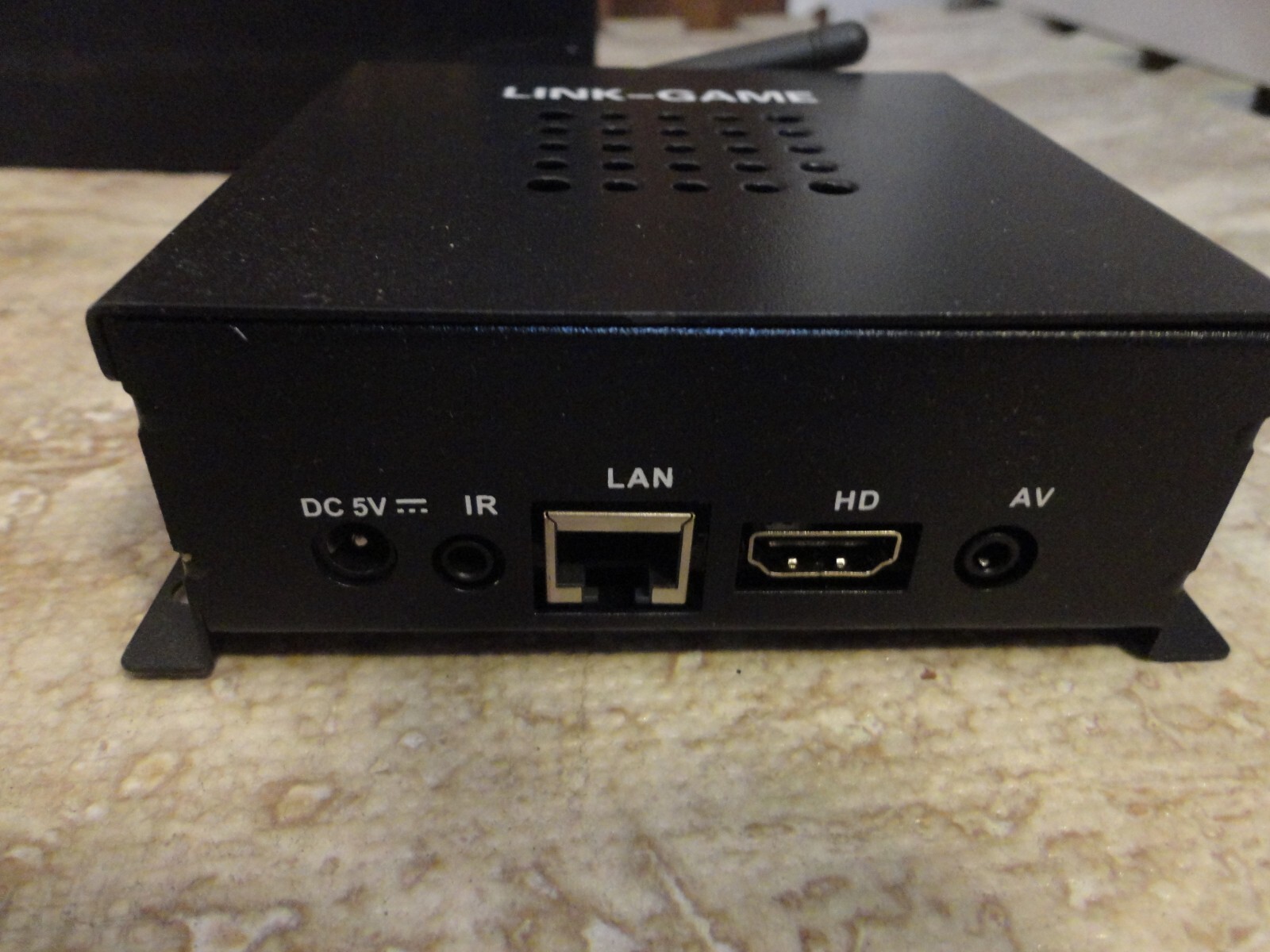 LINK-GAME VIDEO GAME BOX BJ-B1-1.0 4 CORE A53CPU T720 GPU 3G DDR3 32G eMMc WIFI