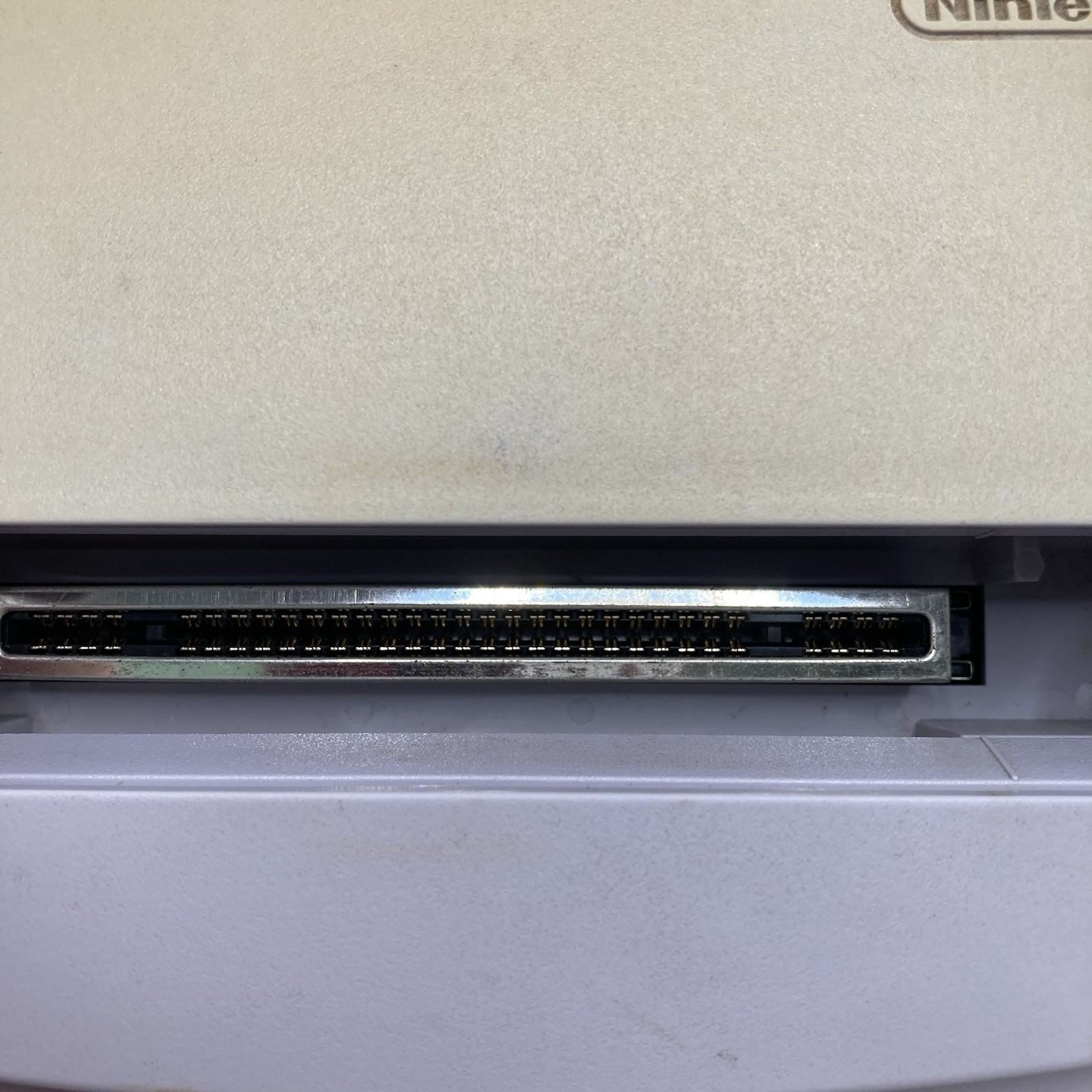 Super Nintendo Jr. SNES SNS-101 CONSOLE ONLY – Parts Only Did Not Power On