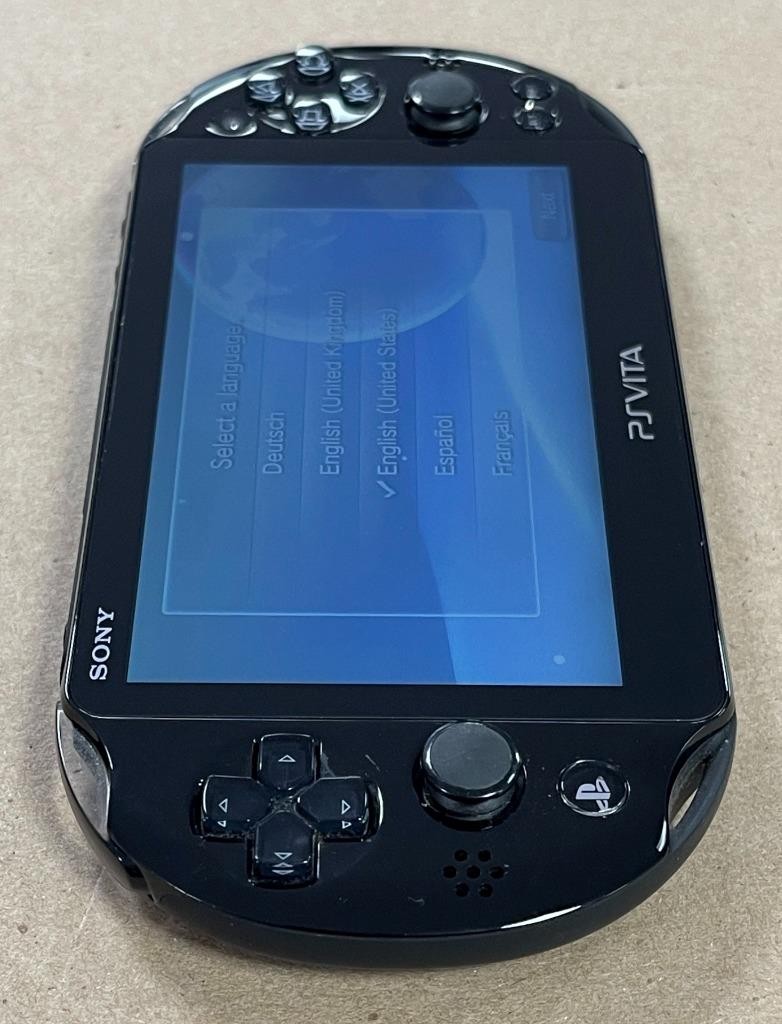 SONY PS VITA PCH-2001 HANDHELD GAMING CONSOLE SYSTEM BLACK- USED.