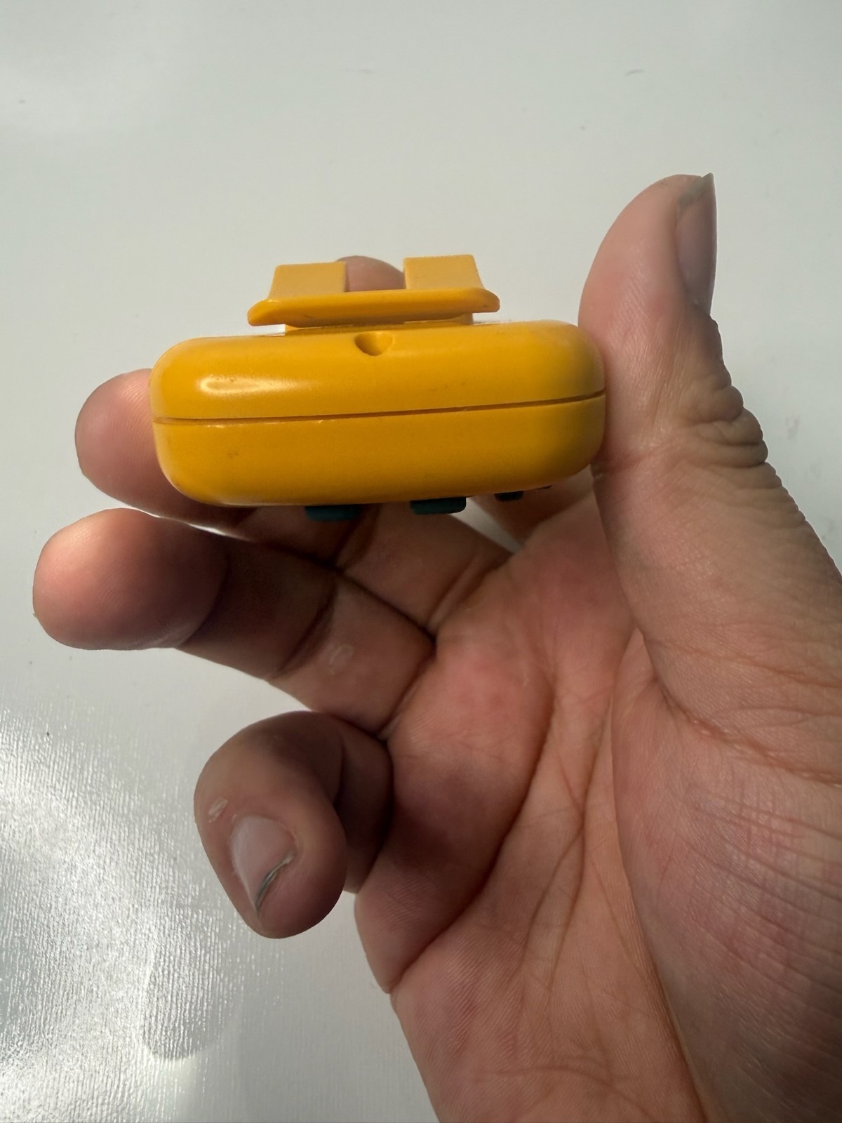 Nintendo Pokémon Pocket Pikachu 1998 Initial Edition Digital Pet Japan