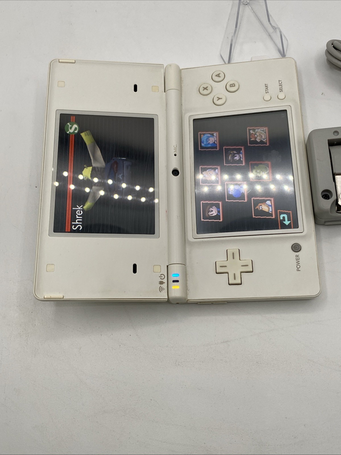 Nintendo DSi White – Includes Preloaded Library (Large Collection)