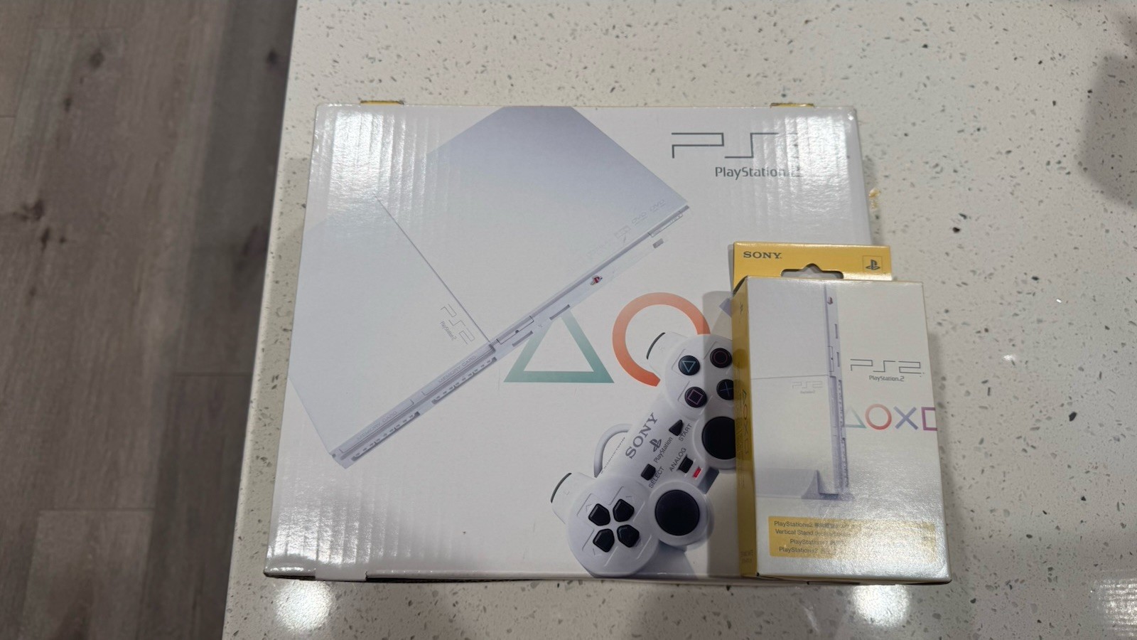 Sony PlayStation 2 PS2 Slim Ceramic White SCPH-90000 CW Box W/ Vertical Stand