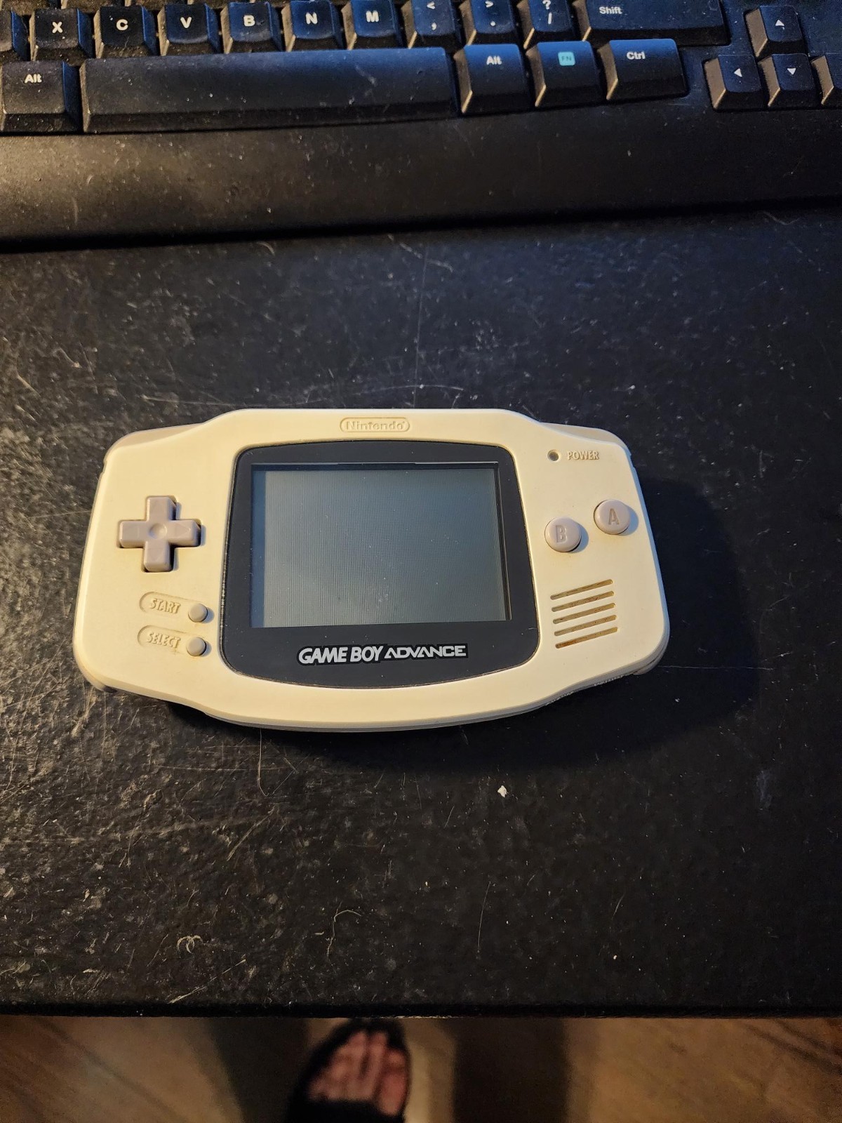 Nintendo Game Boy Advance Gaming Console – White + 14 Games and case