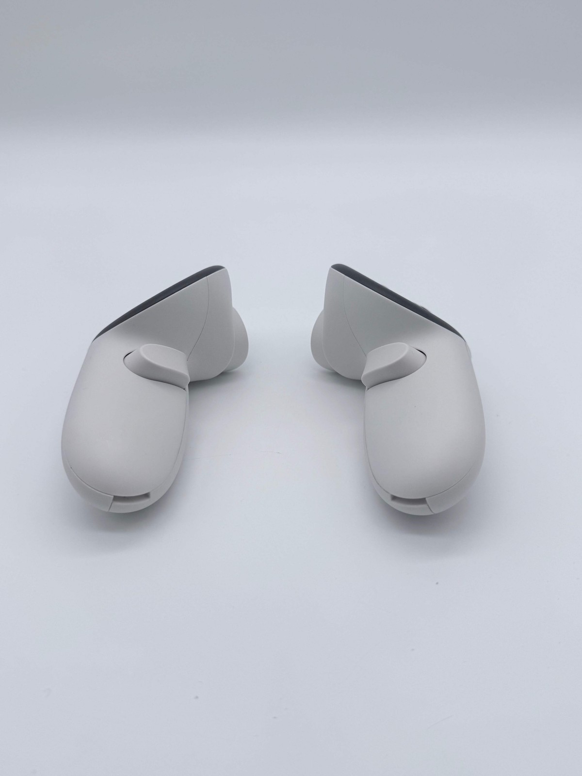 Meta Oculus Quest 3 S3A 512GB White VR Headset 2 Controllers