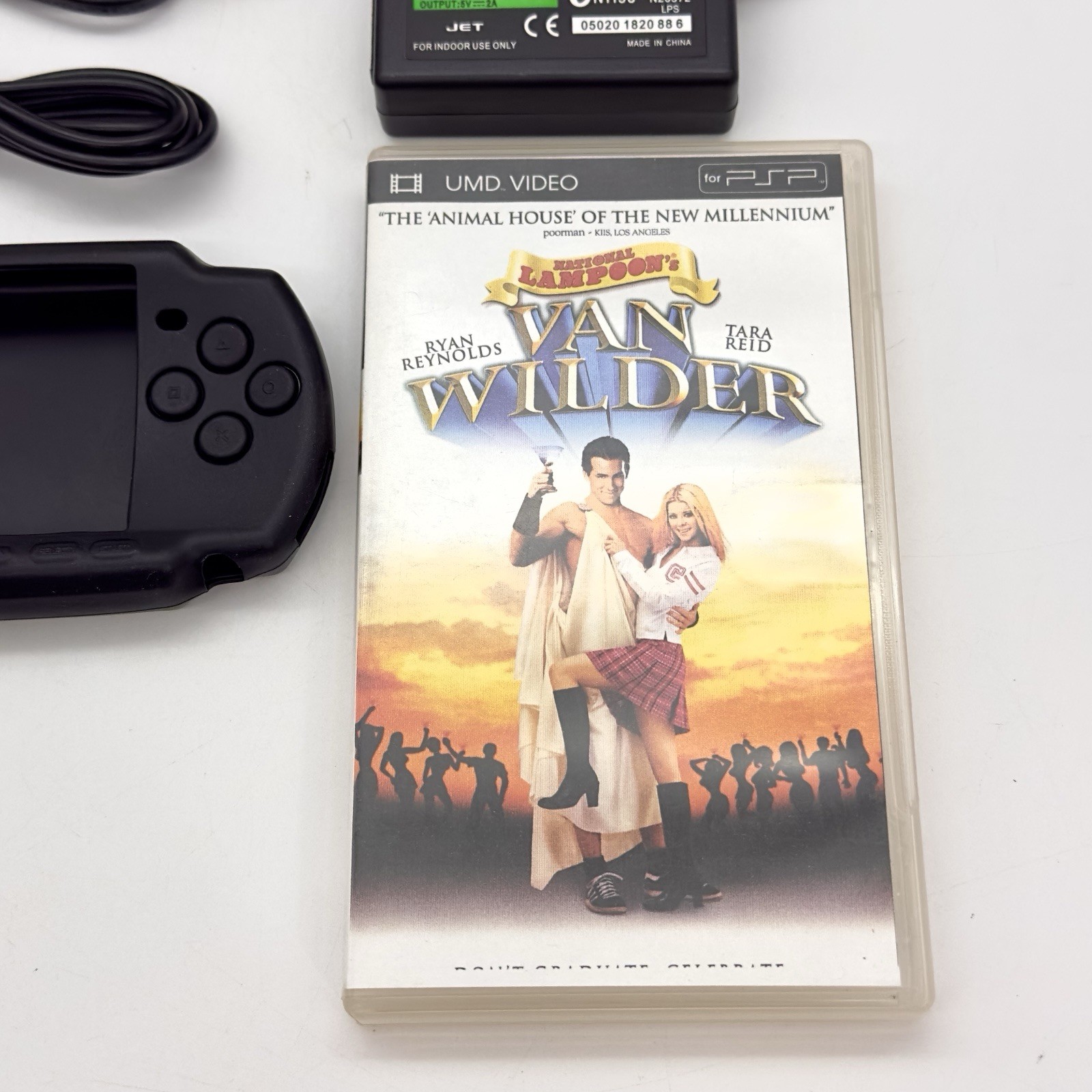 Sony PlayStation Portable PSP-2001 TESTED Black New Battery, Charger, Case READ!