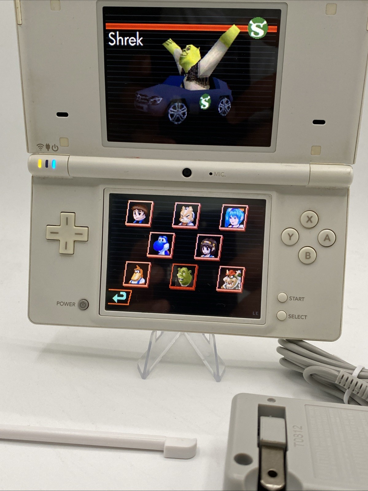 Nintendo DSi White – Includes Preloaded Library (Large Collection)