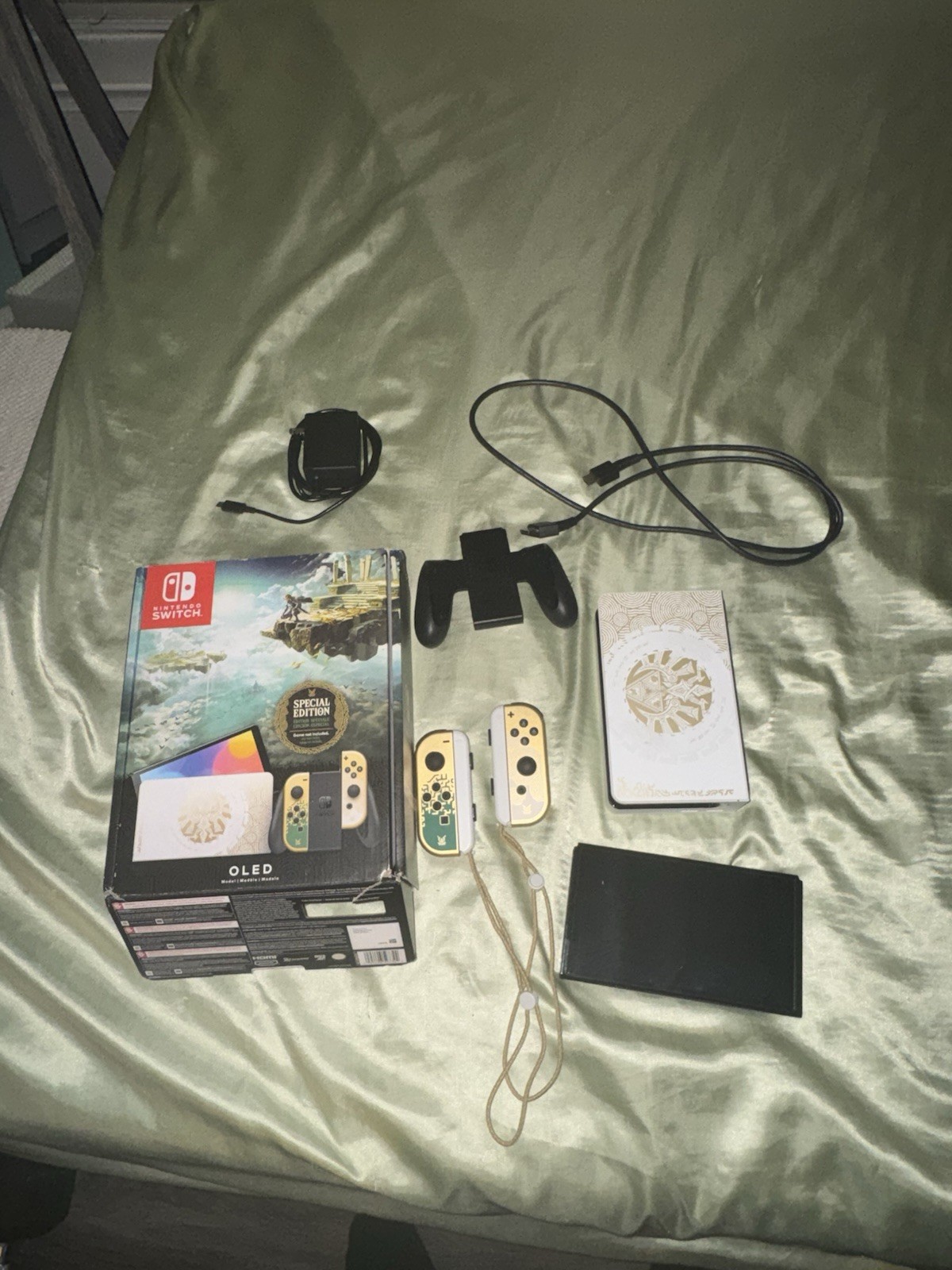 Limited Edition Tears of the Kingdom Nintendo Switch OLED Model 64GB. USED