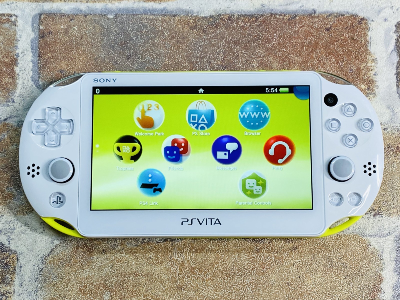 Sony PS Vita Lime Green/White PCH 2000 ZA13 Playstation Charger 16GB Tested Ex