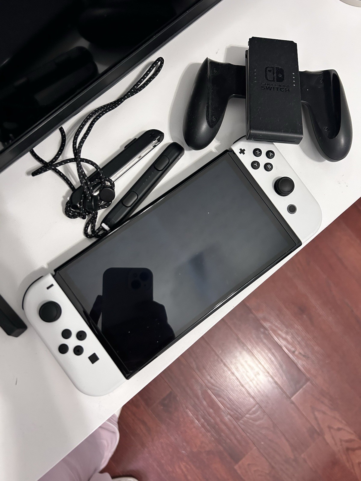 Nintendo Switch OLED Model Console White Joy-Con Wi-Fi HDMI USB-C