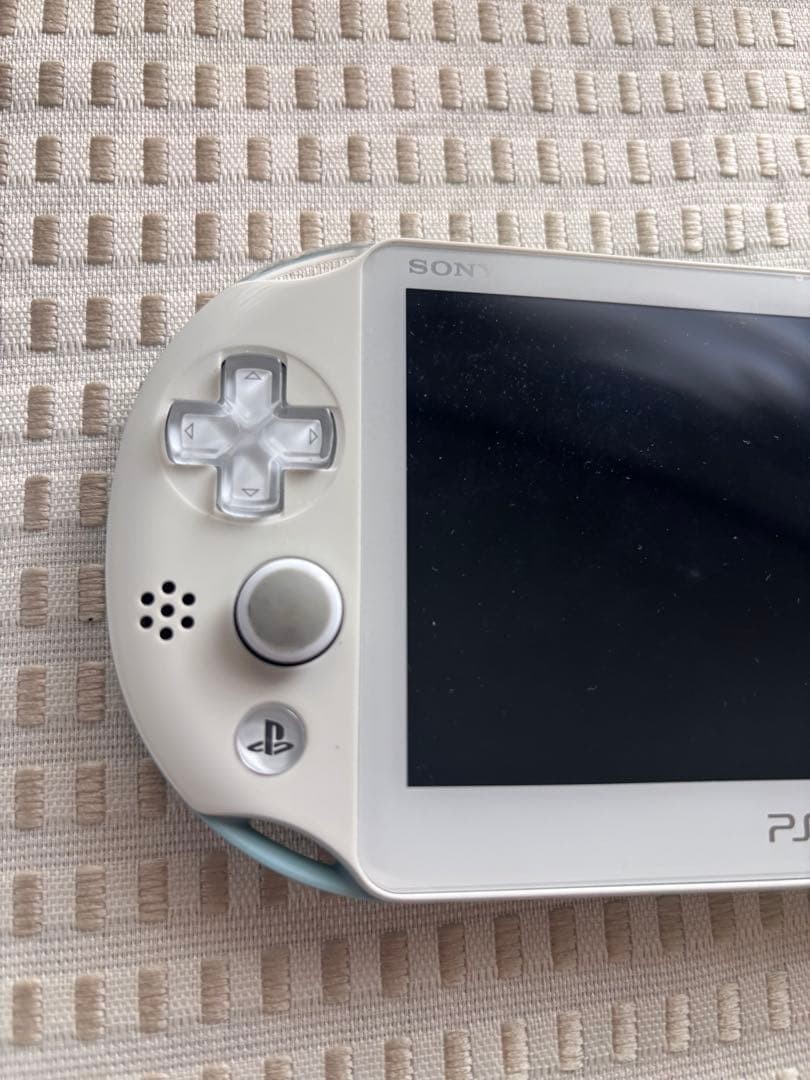 [Excellent] PS Vita PCH-2000 ZA14 Light Blue / White Sony Playstation Boxed