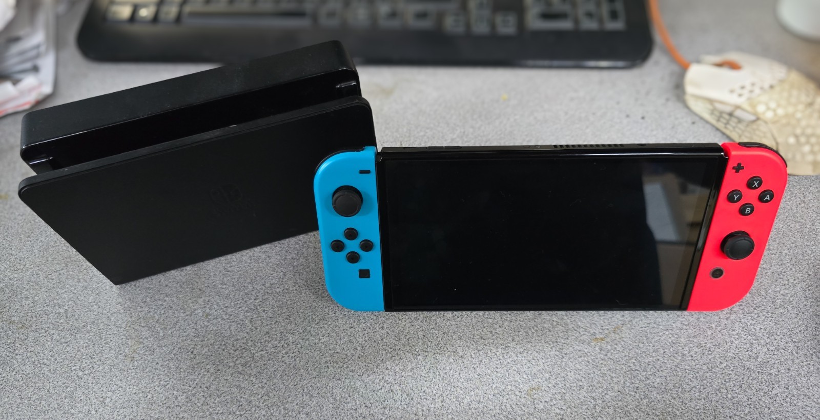 Nintendo Switch OLED Console – Minimal Use – Excellent Condition