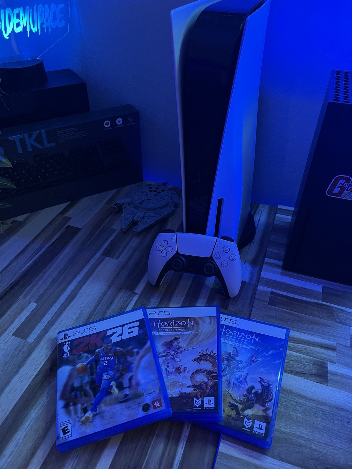 🔥Impeccable Condition 🔥Sony PlayStation 5 Console With Controller & 3 Games