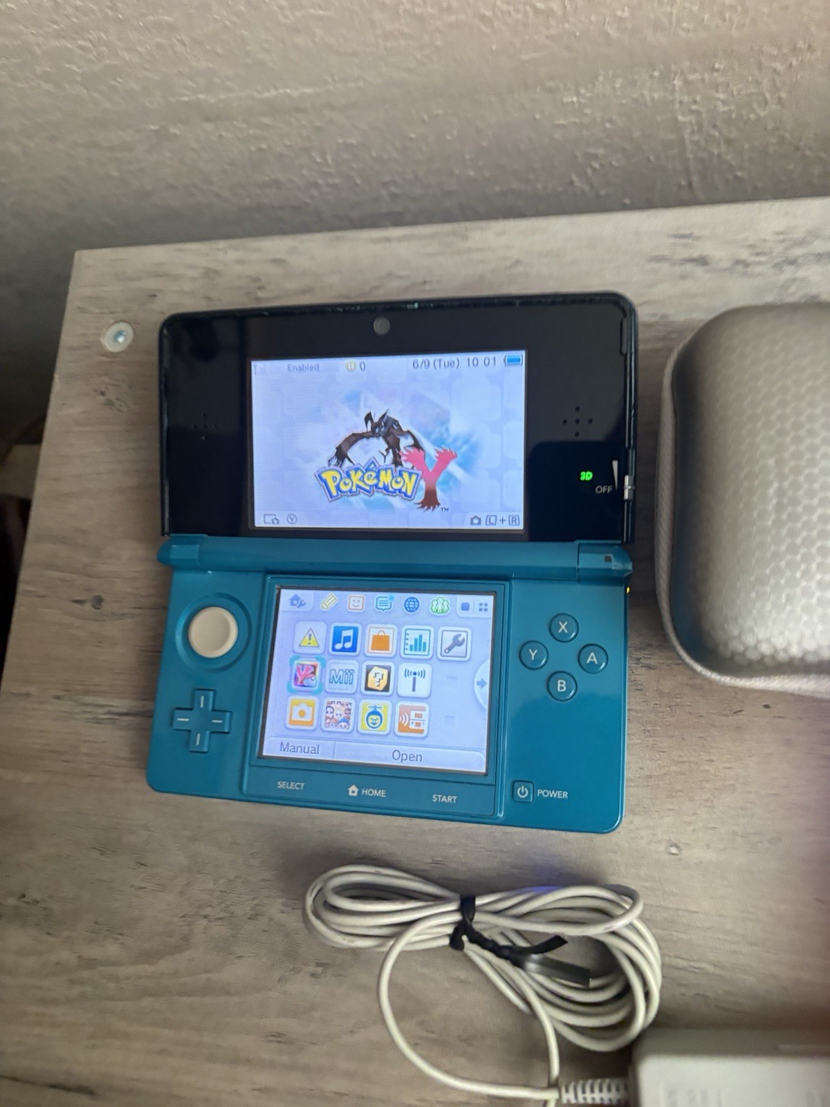 Nintendo 3DS – Aqua Blue Console – USA English + Pokemon Y