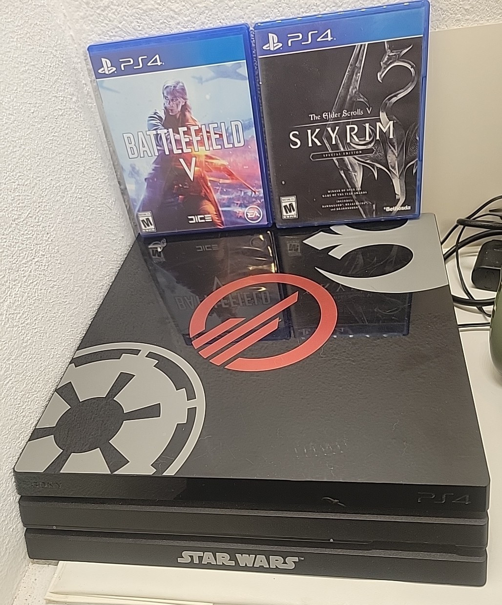 Sony PlayStation 4 Pro STAR WARS: Battlefront II Limited Edition, 1TB, Tested!