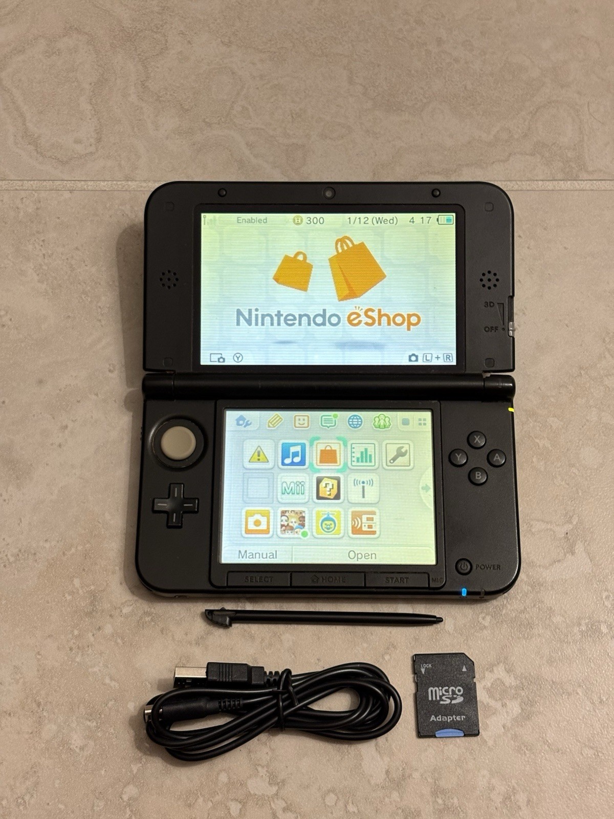 Nintendo 3DS XL LL Silver And Black Handheld With Charger And Stylus Read Desc