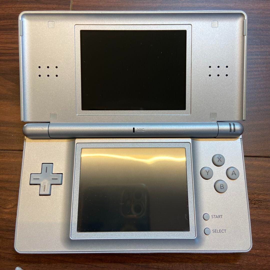 Nintendo DS LITE Gloss Silver 2309 From Japan