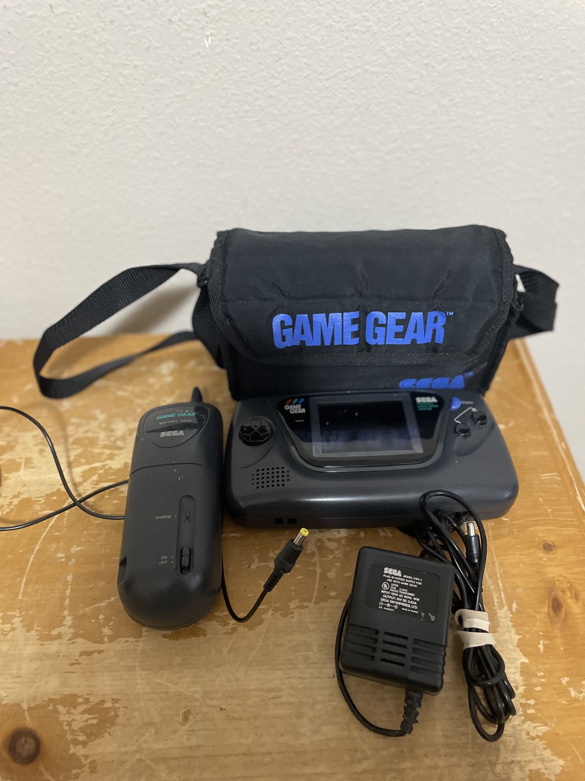 Sega Game Gear Console w/ AC Adapter Turns On (No Sound READ DESCRIPTION)