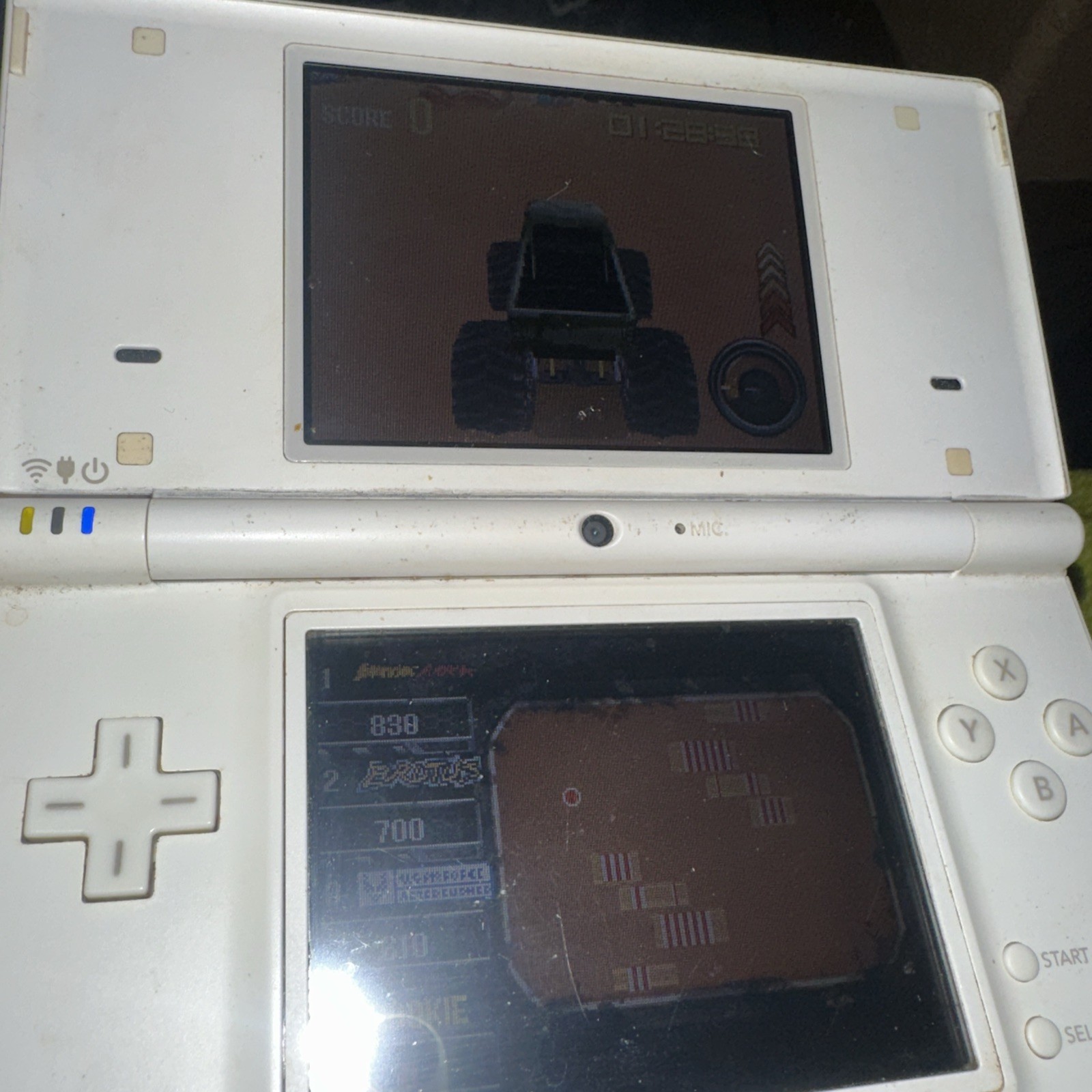 Nintendo DSi Handheld Game Console – White Japanese