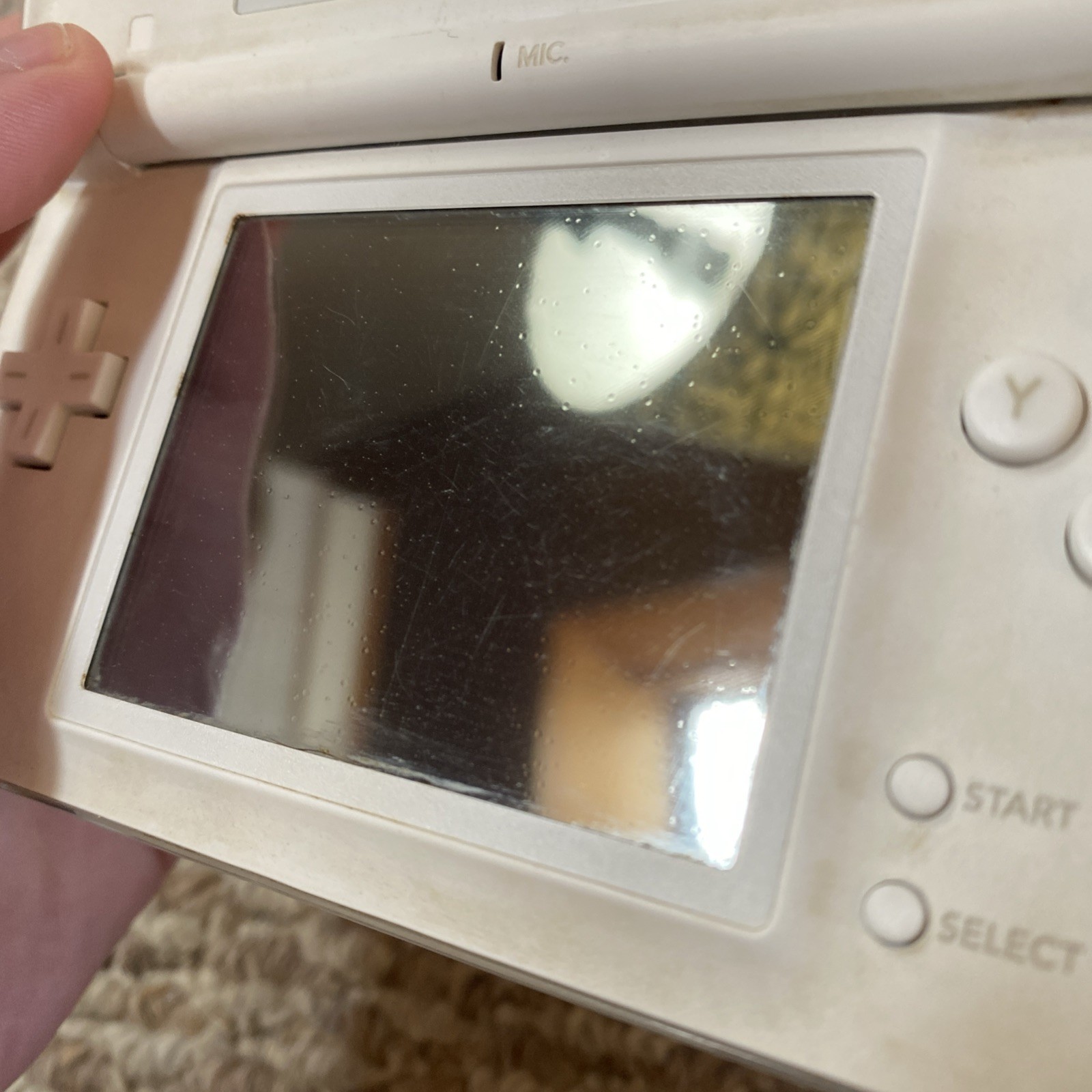 Nintendo DS Lite Polar White Handheld System WITH CHARGER AND STYLUS OEM