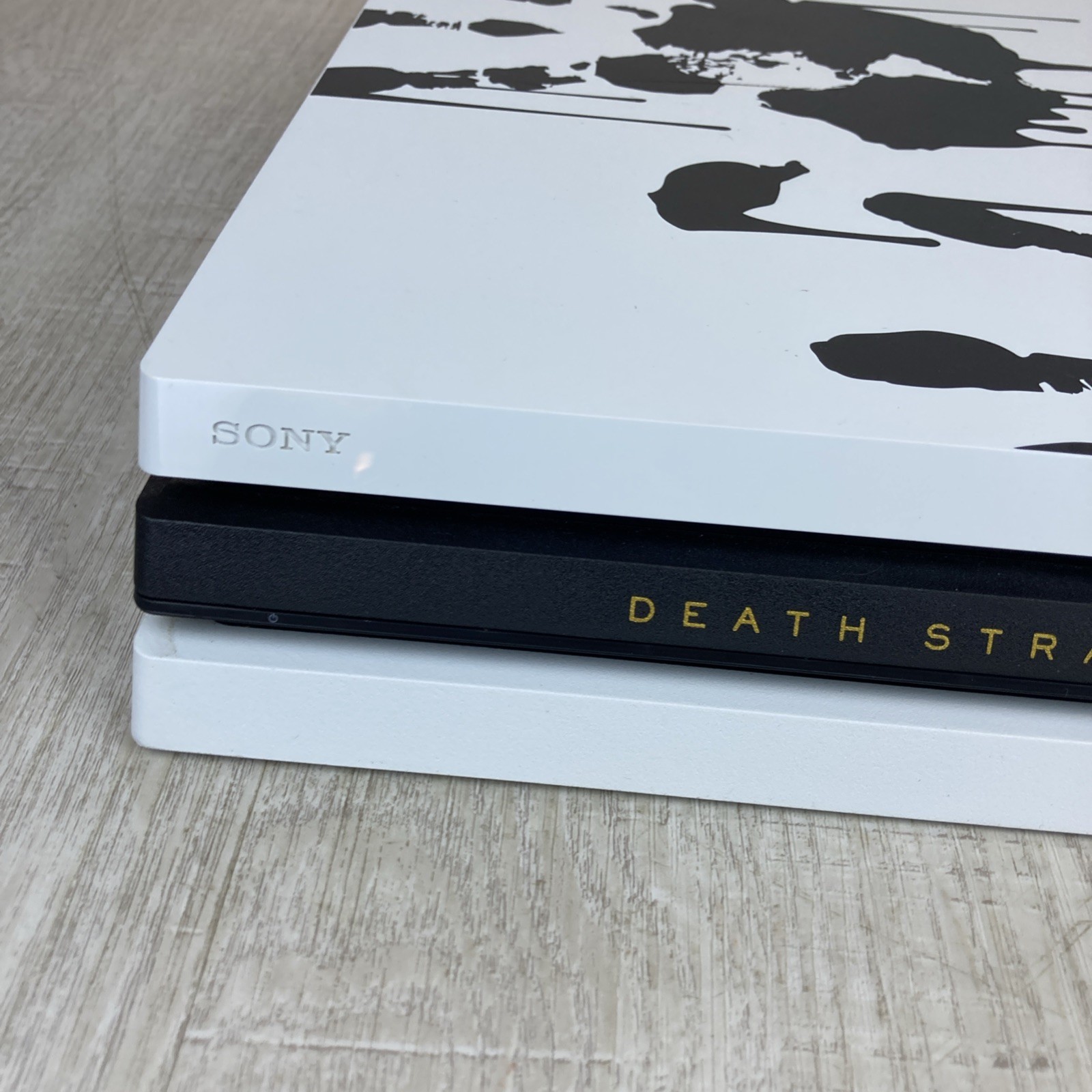 PlayStation 4 Pro 1TB Console Death Stranding Edition Console only